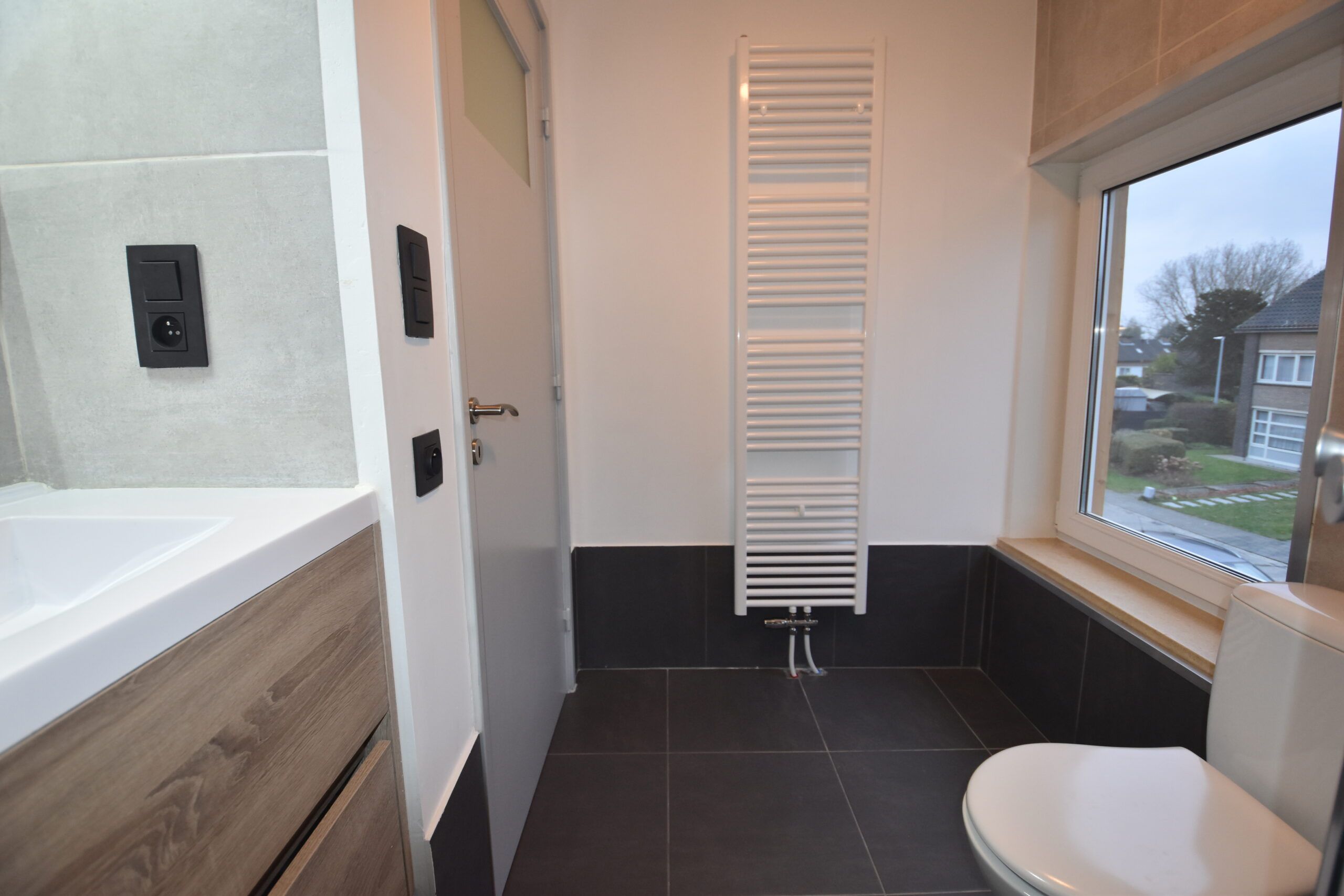 Volledig gerenoveerde woning met 4 slaapkamers in Temse foto 12