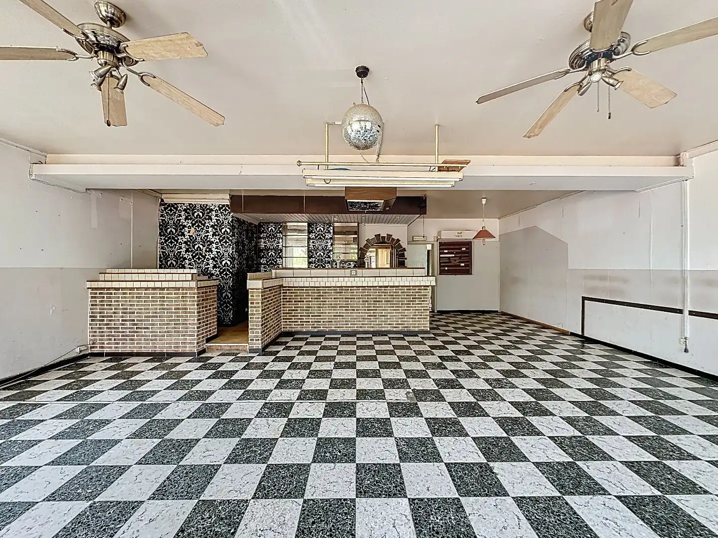 Voormalig handelspand op toplocatie! foto 2