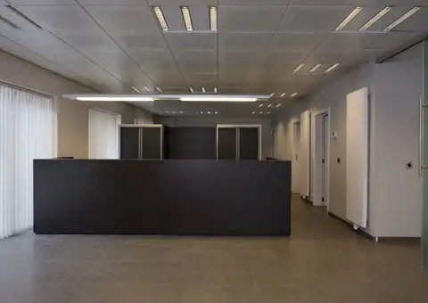 Centraal gelegen gelijkvloerse kantoorruimte te Aalst foto 3