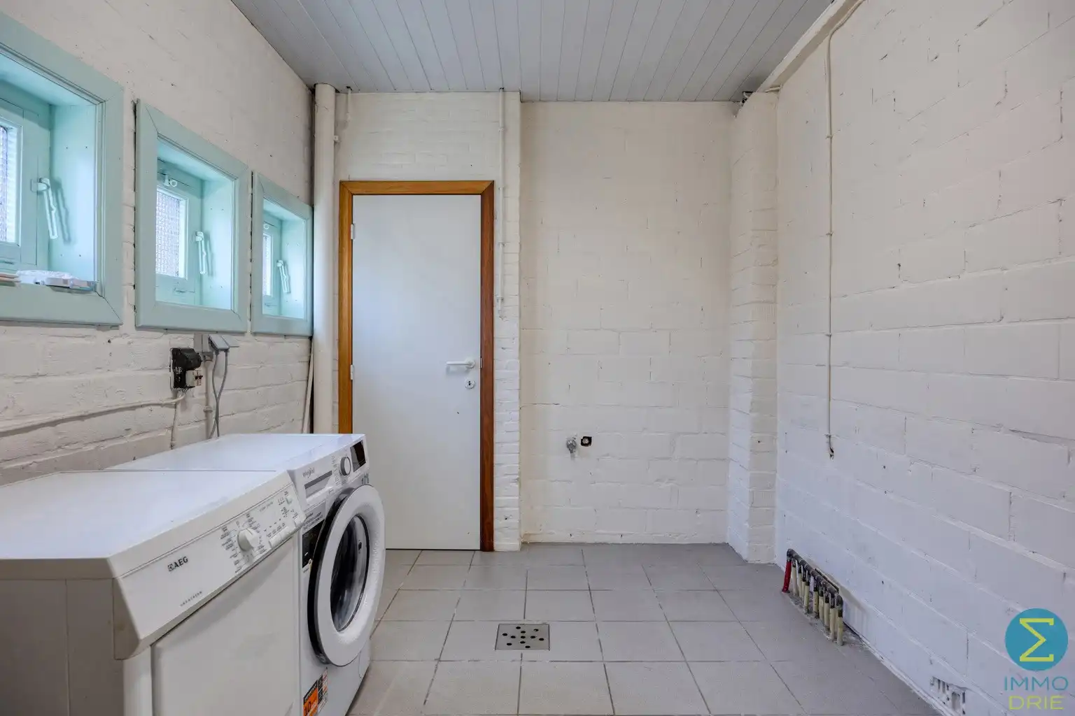 Woning met gelijkvloerse handelsruimte nabij het centrum foto 9