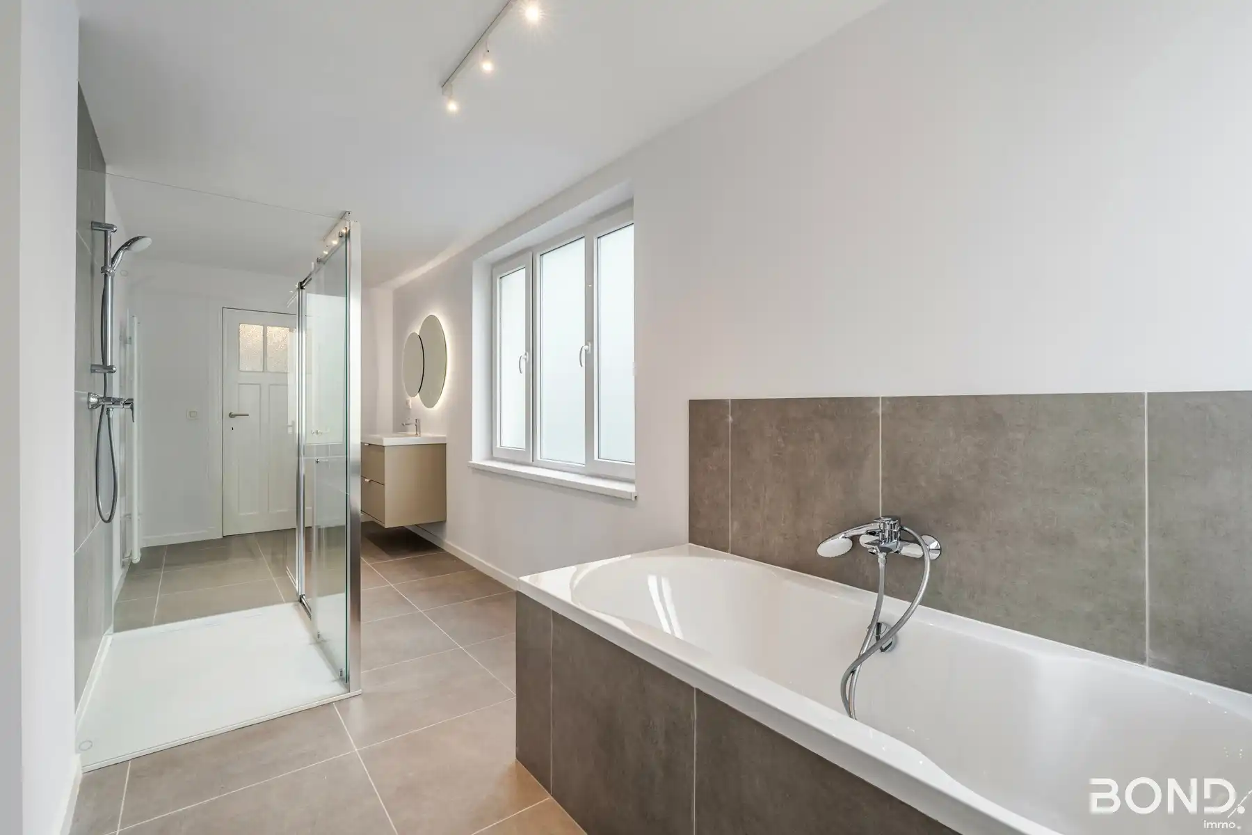 Herenwoning met 6 slaapkamers foto 14