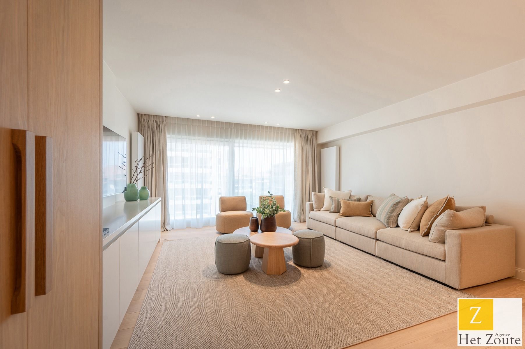 Gerenoveerd appartement op topligging met zeezicht foto 2