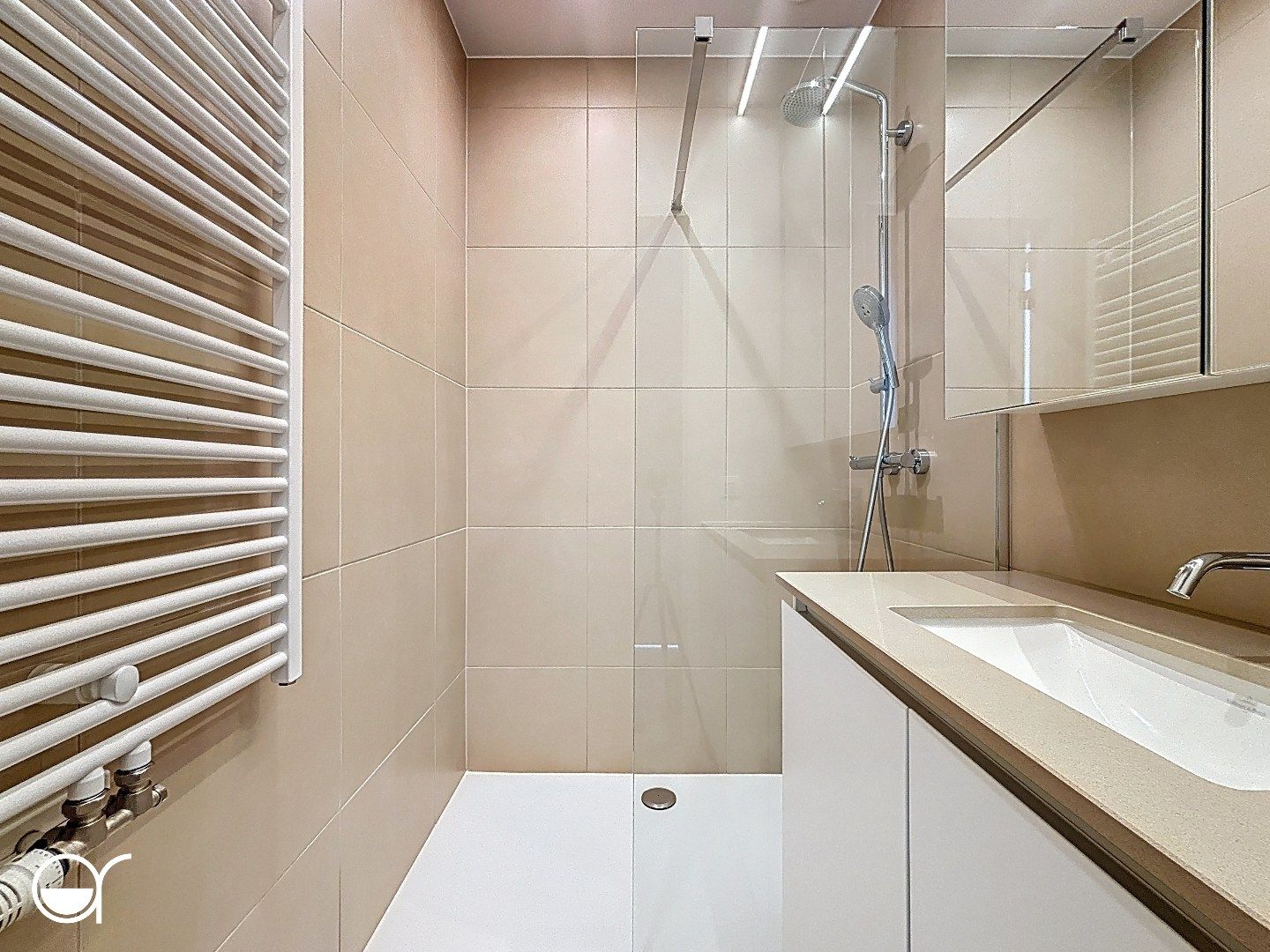 Luxueus appartement met terras & groenzicht in Wondelgem foto 12