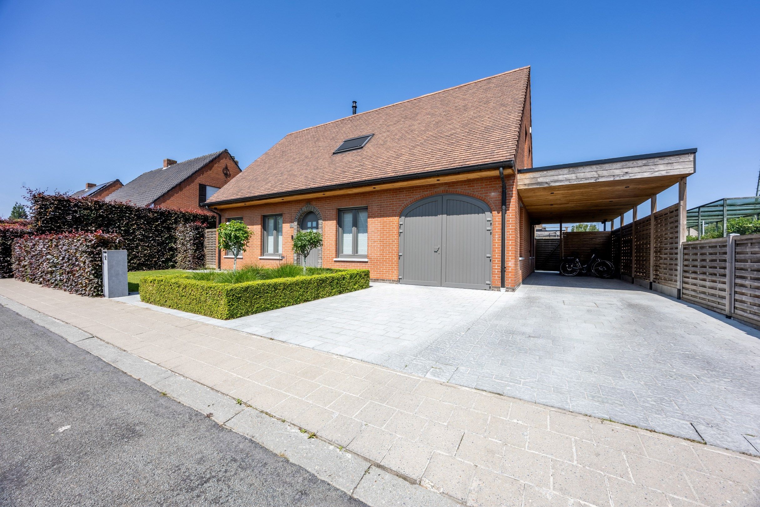 UITZONDERLIJKE VILLA OP TOPLOCATIE foto {{pictureIndex}}