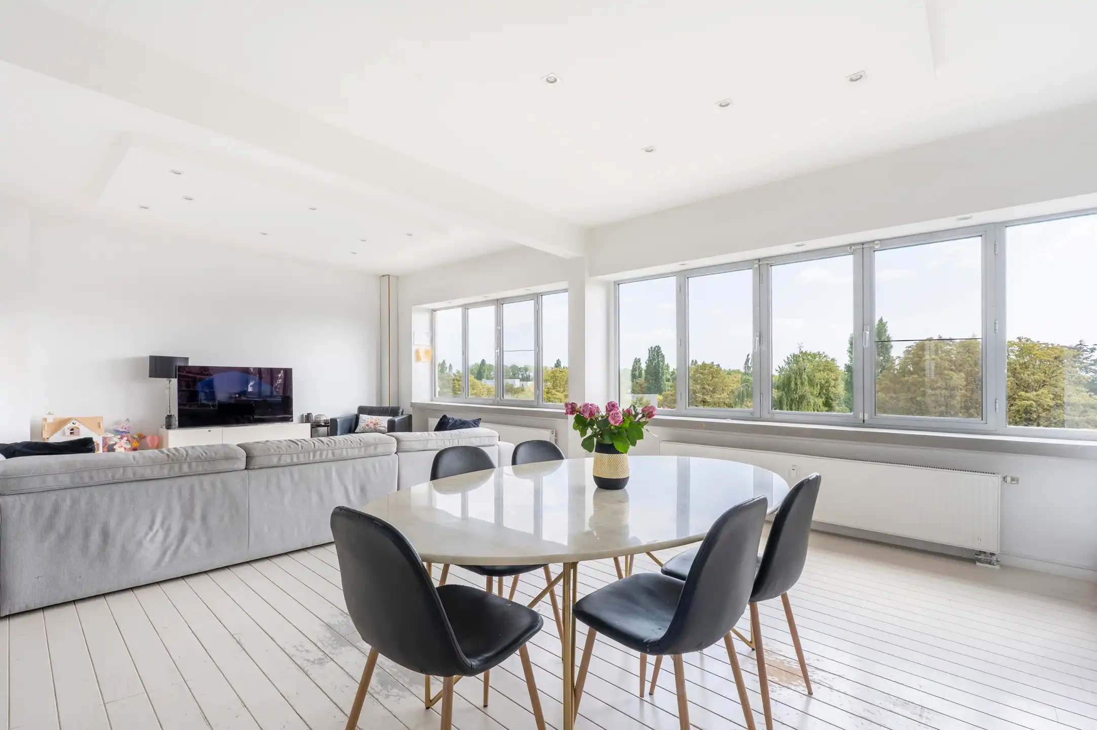 ANTWERPEN - Instapklaar drie slaapkamer appartement foto 4