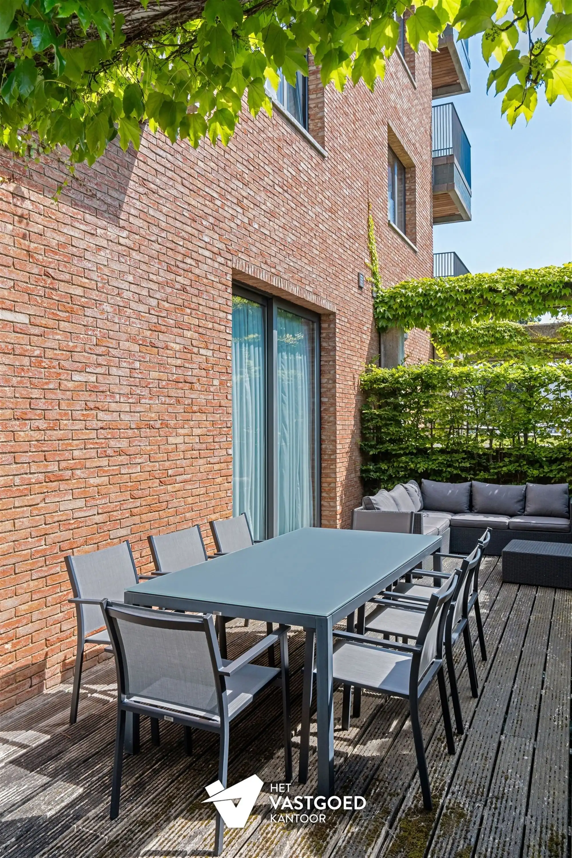 PRACHTIG GELEGEN GELIJKVLOERS APPARTEMENT MET 1 SLAAPKAMER EN ZEER RUIM TERRAS AAN DE KEMPISCHE KAAI TE HASSELT foto 25