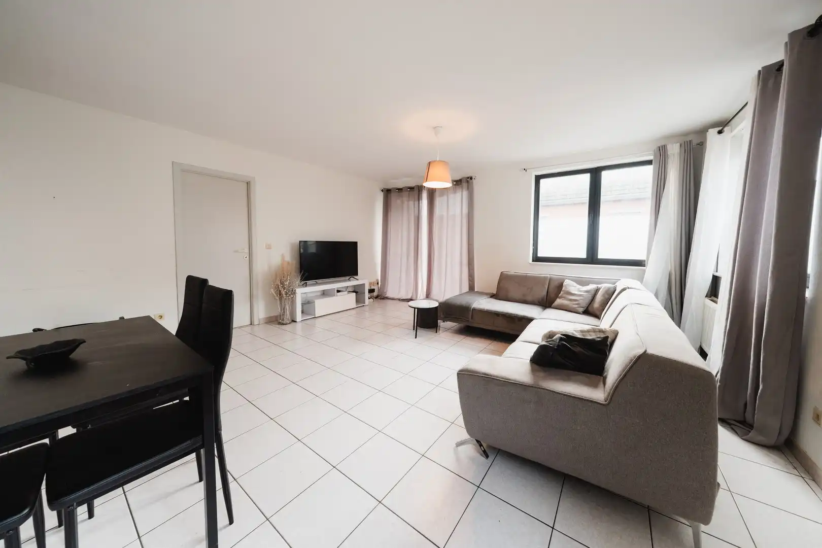 1-kamerappartement met terras in hartje van Bornem. foto 6