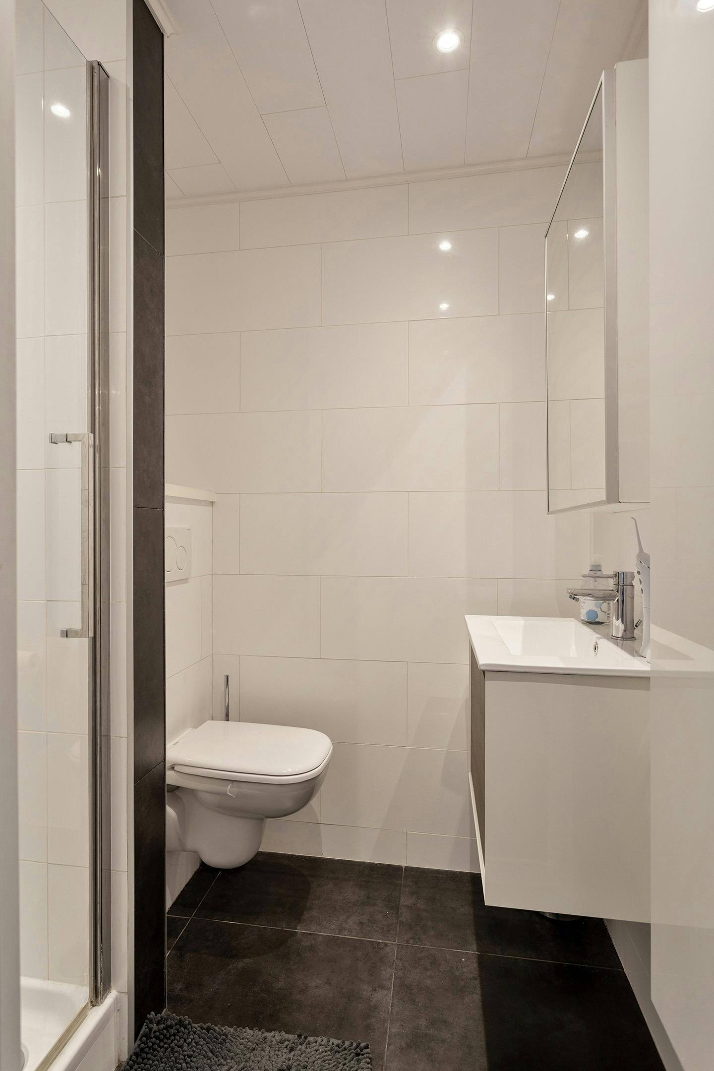 Appartement met 2 slaapkamers en ruim terras te Deurne! foto 12