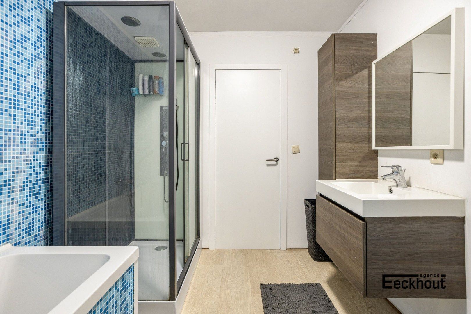 Instapklare, recente rijwoning met tuin & garage! foto 18