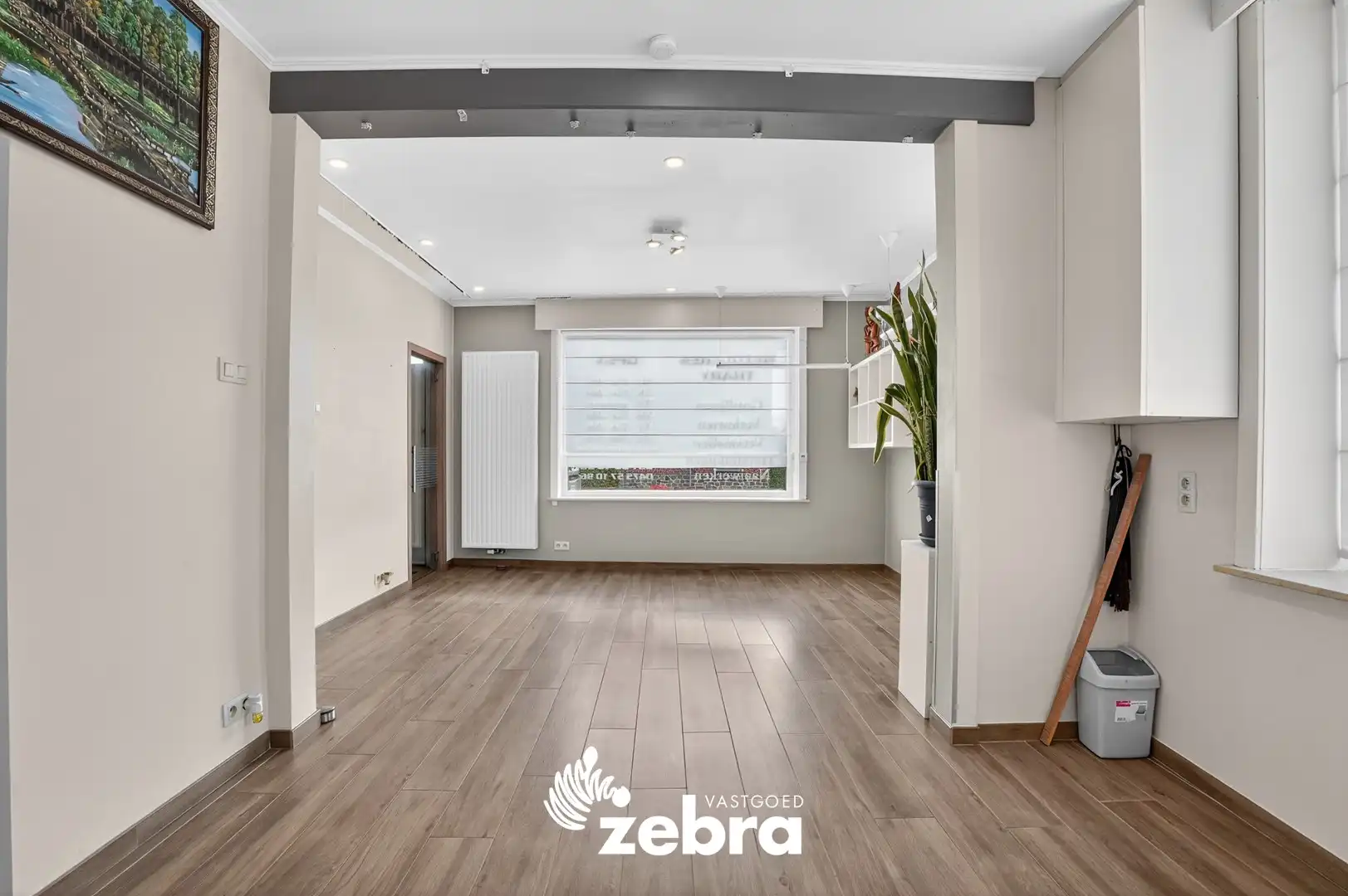 Ruime, instapklare woning met 5 slaapkamers en dubbele garage te Koolskamp! foto 6