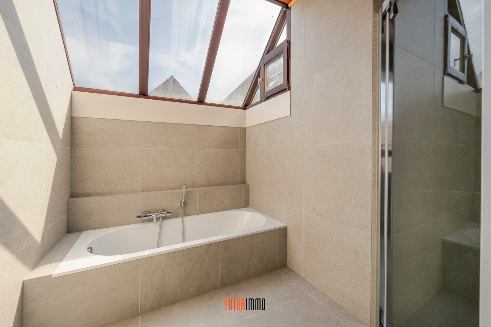Woning met praktijkruimte foto 14