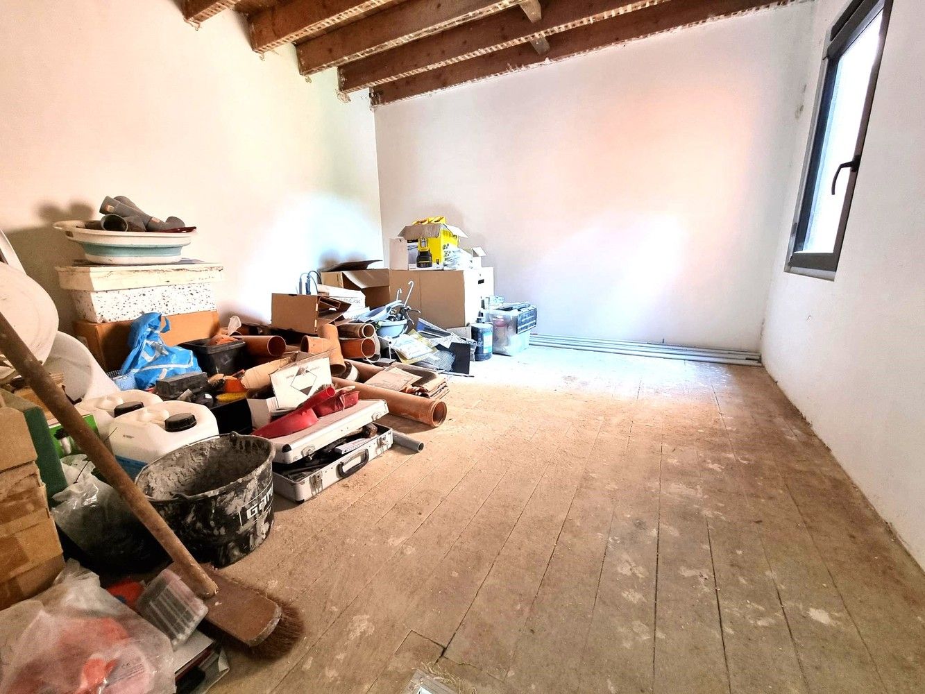 Zeer ruime woning op 10a78ca met 309m² bewoonbare opp, 5 slks, 2 badkamers. foto 9