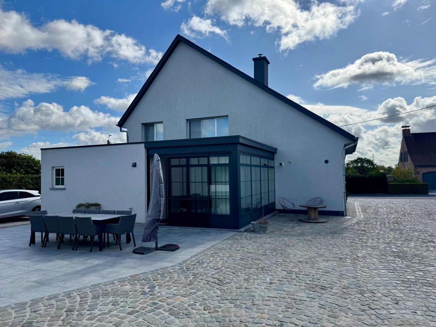 TE HUUR - Op zoek naar een moderne open bebouwing in Merchtem? Welkom Home!  foto {{pictureIndex}}