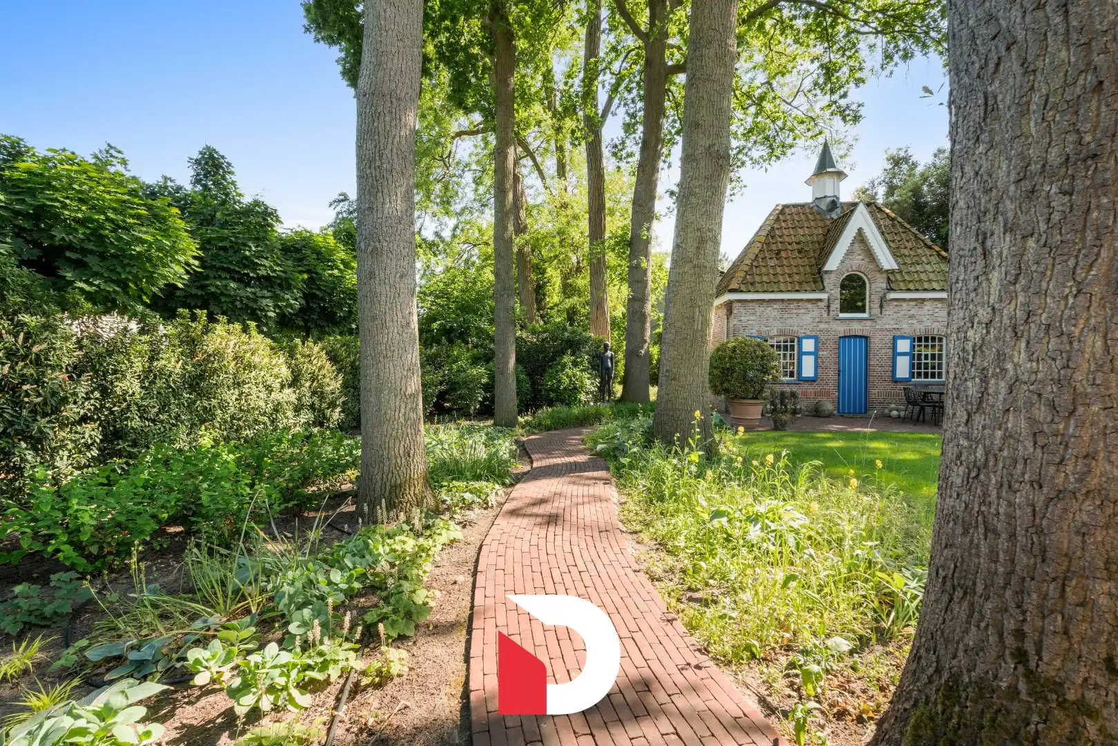 Stijlvolle en duurzame villa met unieke tuin nabij Brugge foto 23