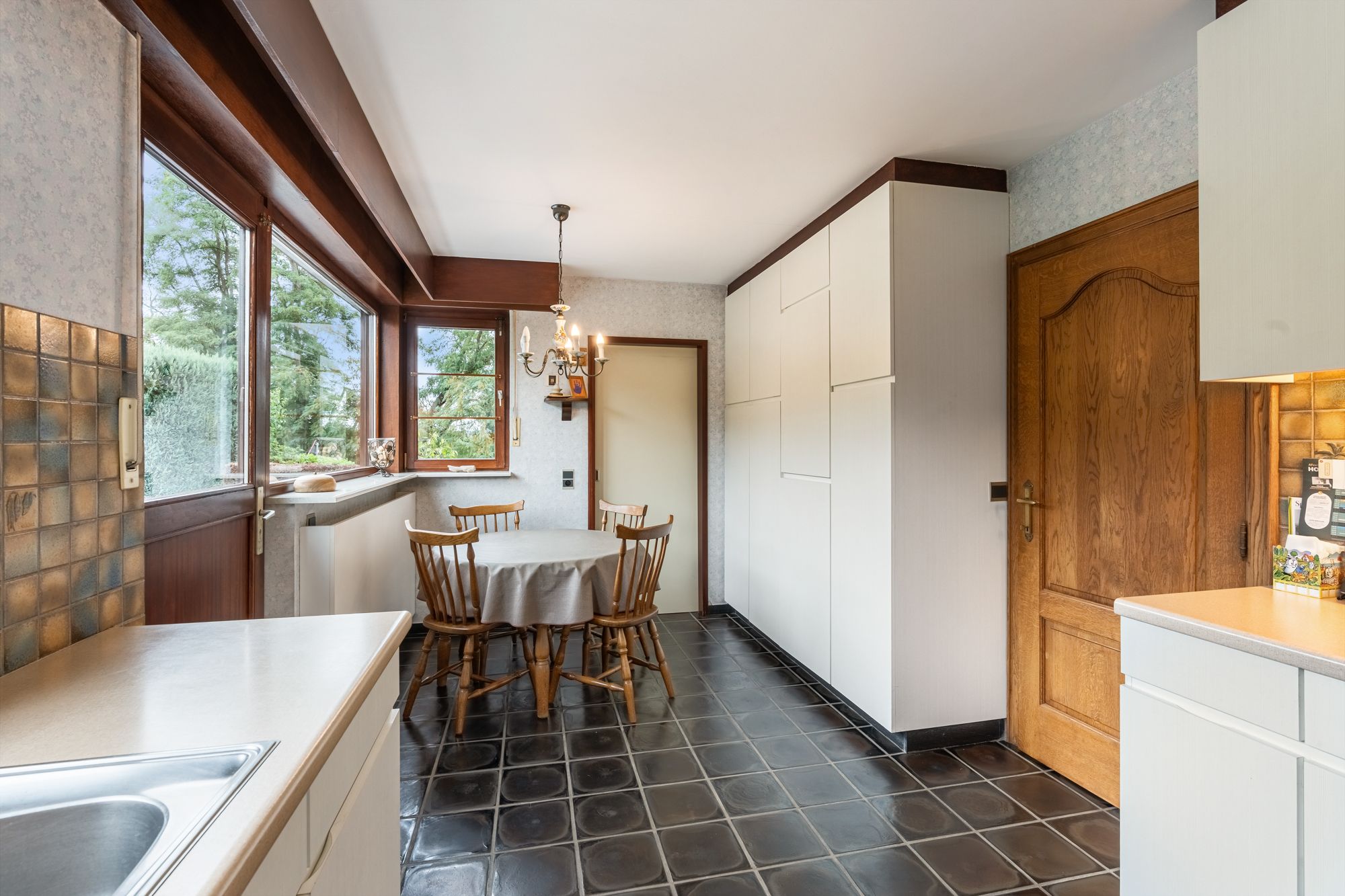 Ruime gezinswoning te koop foto 20