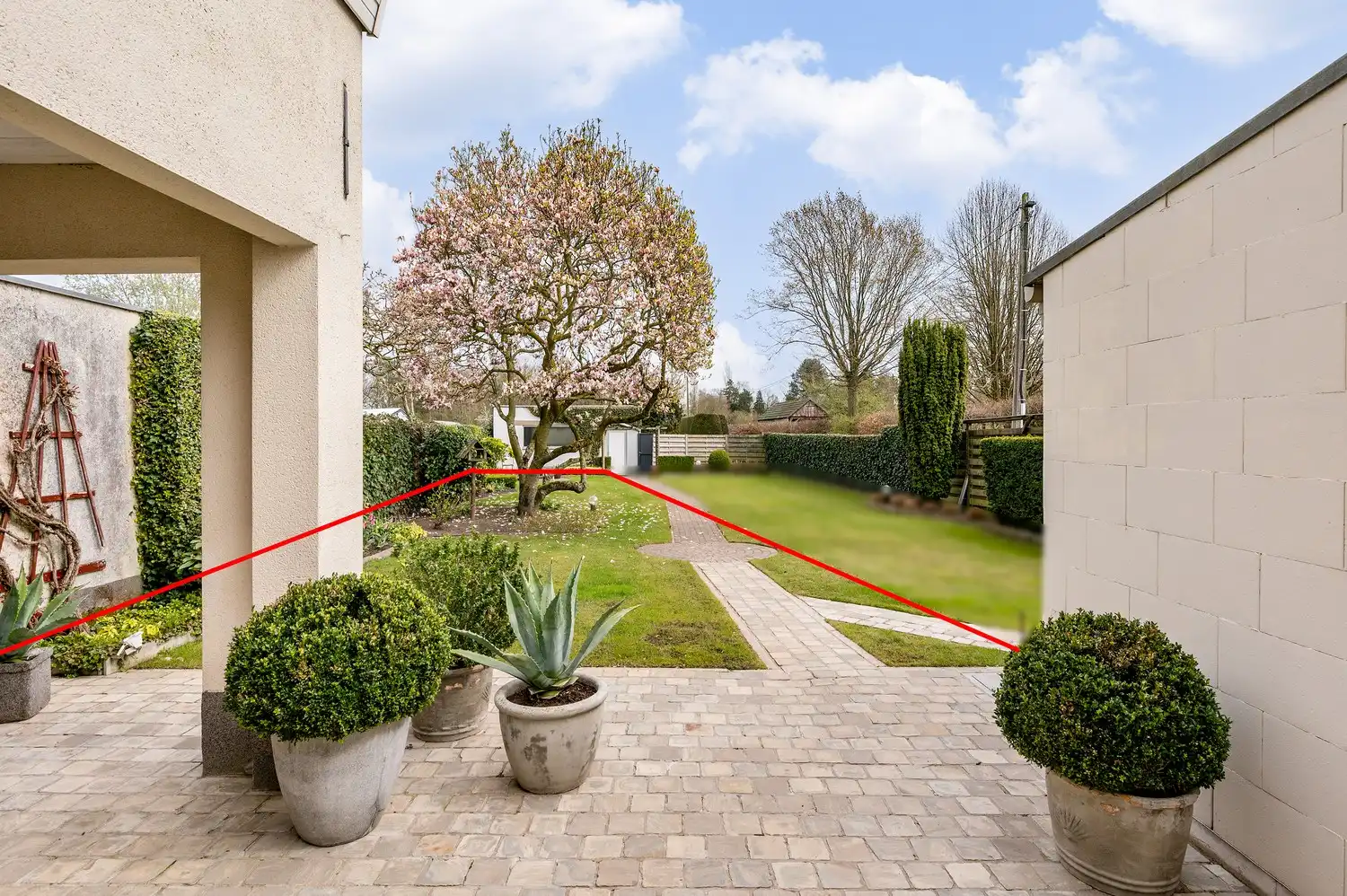 TE RENOVEREN WONING MET 3 SLPKS, PRACHTIGE TUIN + ACHTERLIGGENDE STAANPLAATS foto 31