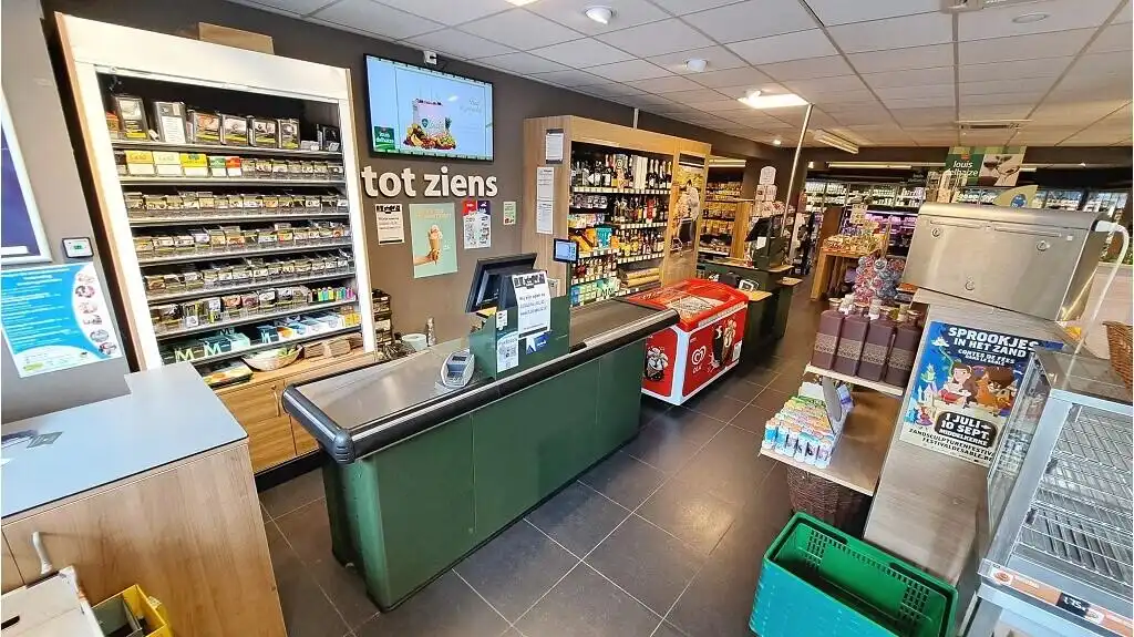 Overname instapklare buurtwinkel 400 m2 in Sint-Michiels Brugge foto 7