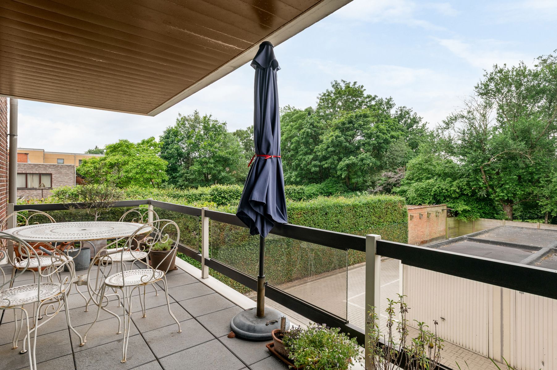 Licht en ruim appartement met 3 slaapkamers en terras. foto 11