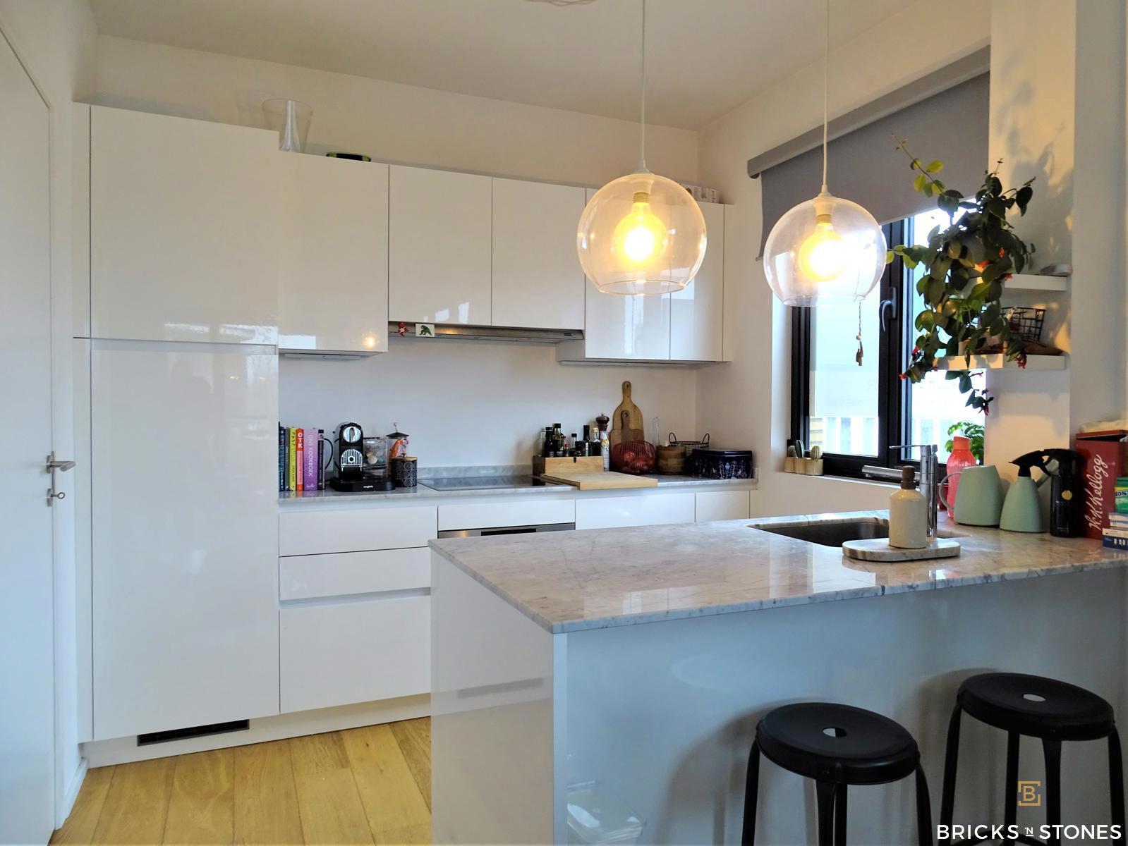 Prachtig appartement met terras nabij Nachtegalenpark foto {{pictureIndex}}