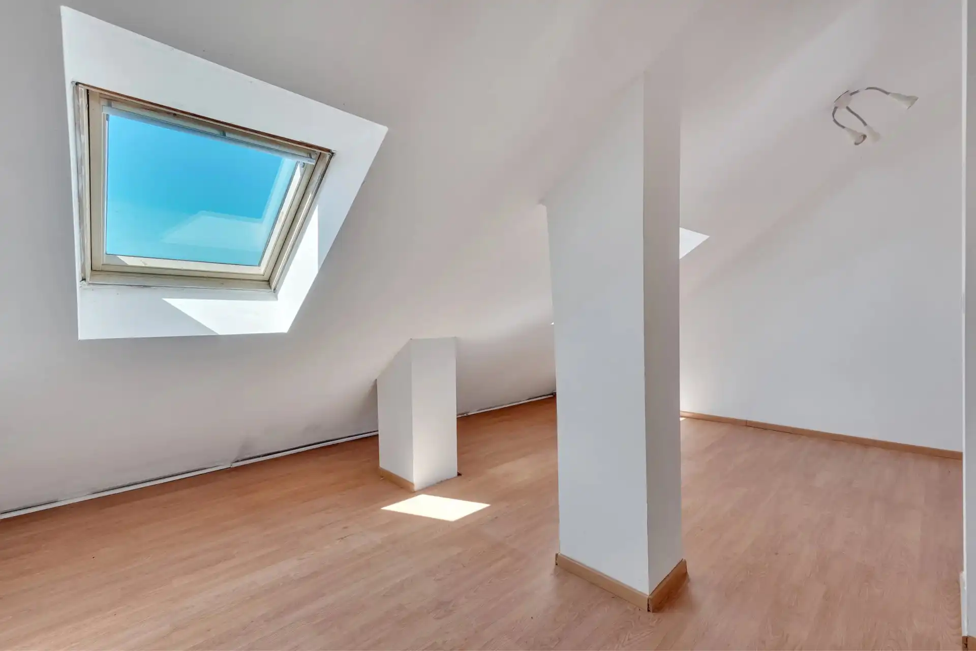 Landelijk gelegen woning met zes slaapkamers foto 21