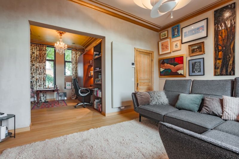 Unieke, instapklare  burgerwoning met 3 slaapkamers, aparte studio, Italiaanse tuin...(Energielebel B,  zonnepanelen...) foto 2
