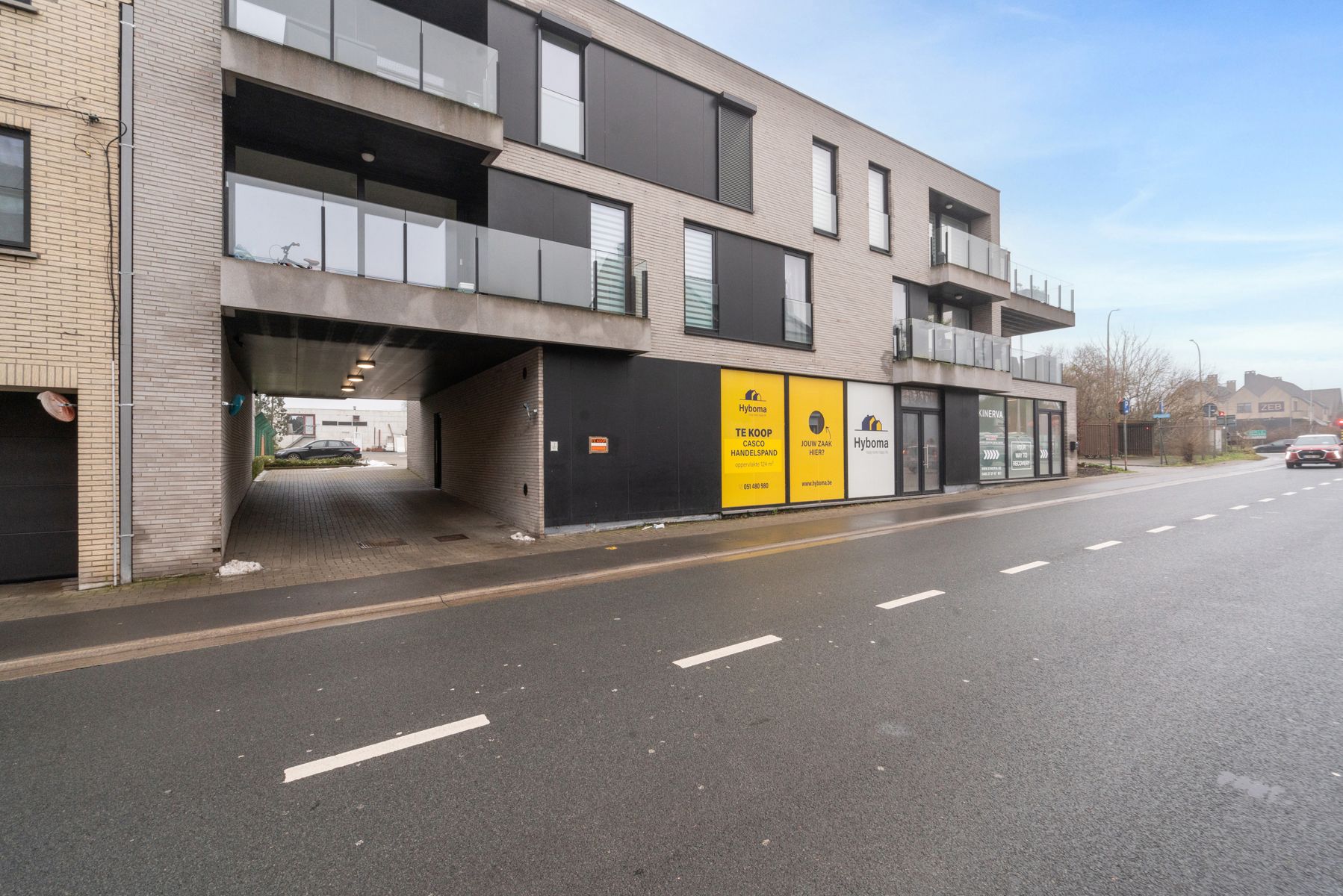 Polyvalente nieuwbouw handelsruimte foto {{pictureIndex}}