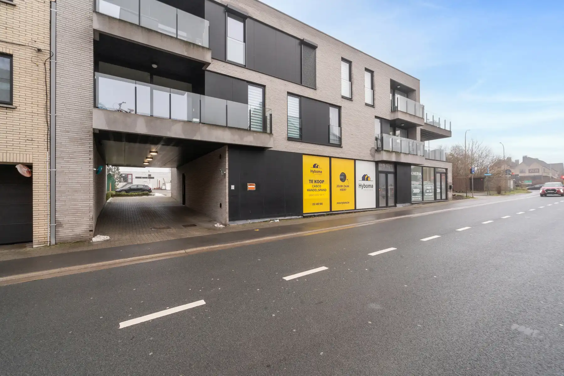 Polyvalente nieuwbouw handelsruimte foto {{pictureIndex}}