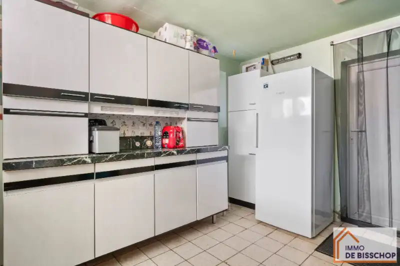 Karaktervolle woning met 3 slaapkamers, grote tuin en garage foto 15