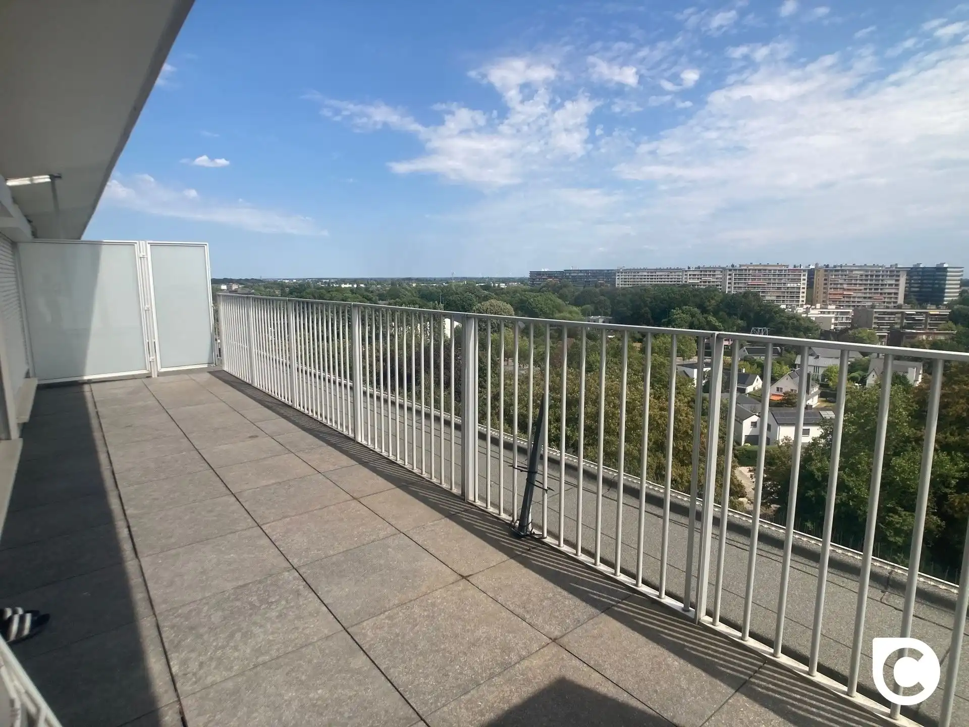 Instapklaar 1 slpk app met riant dakterras! foto 3