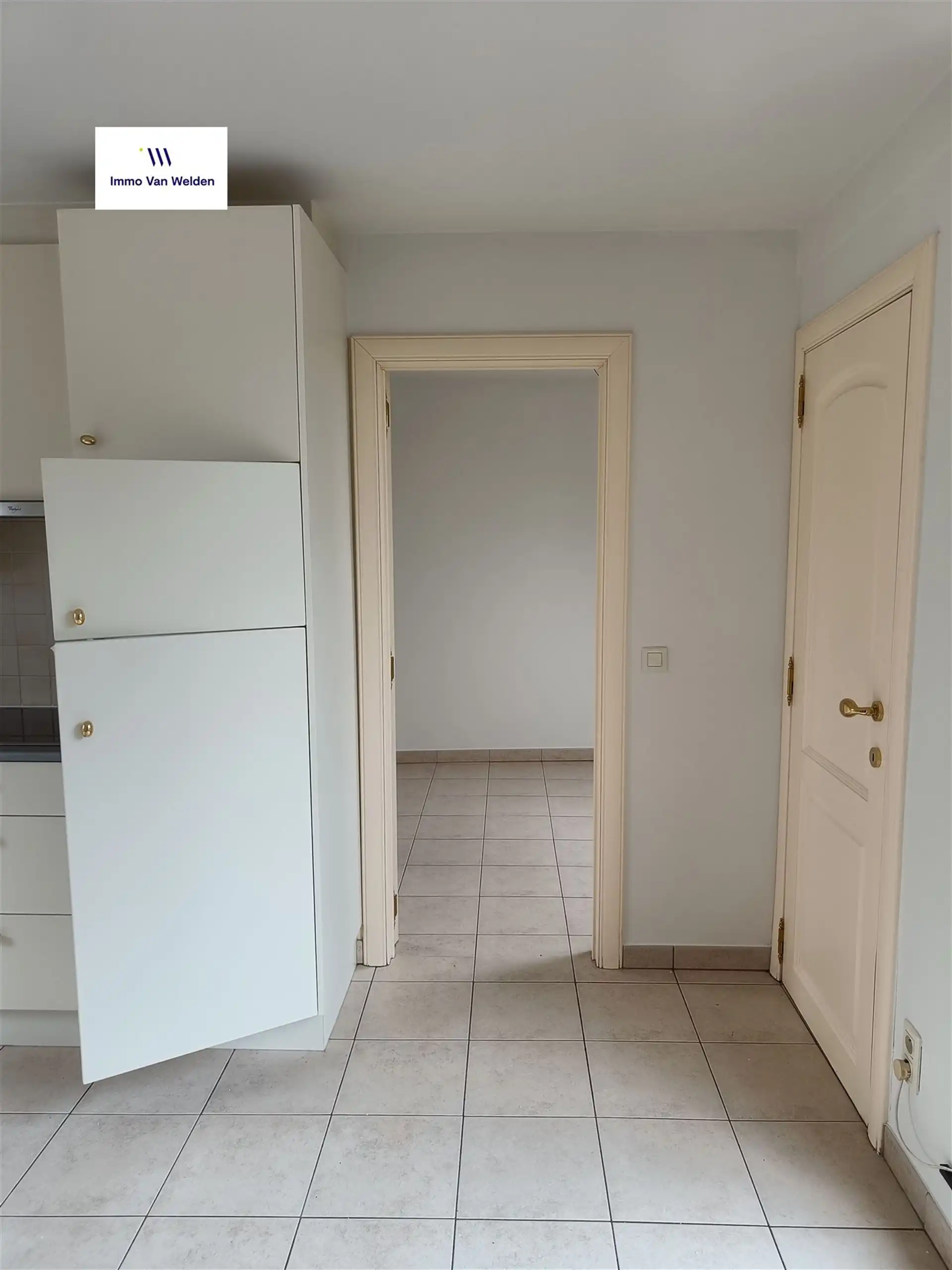 Appartement op vierde verdieping nabij centrum Oudenaarde met zonnig terras foto 8