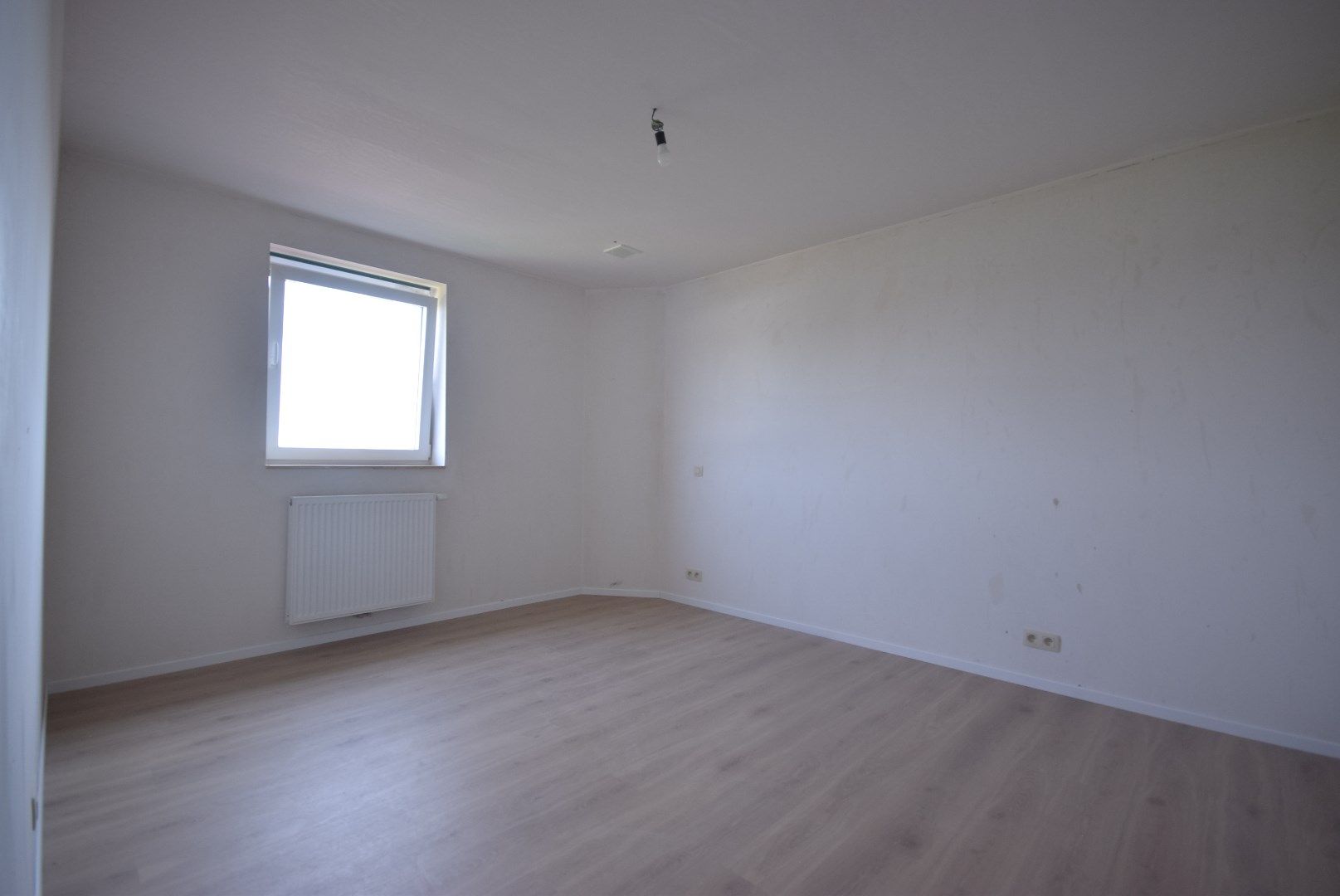NIEUWBOUWAPPARTEMENT MET TWEE SLAAPKAMERS EN TERRAS foto 8