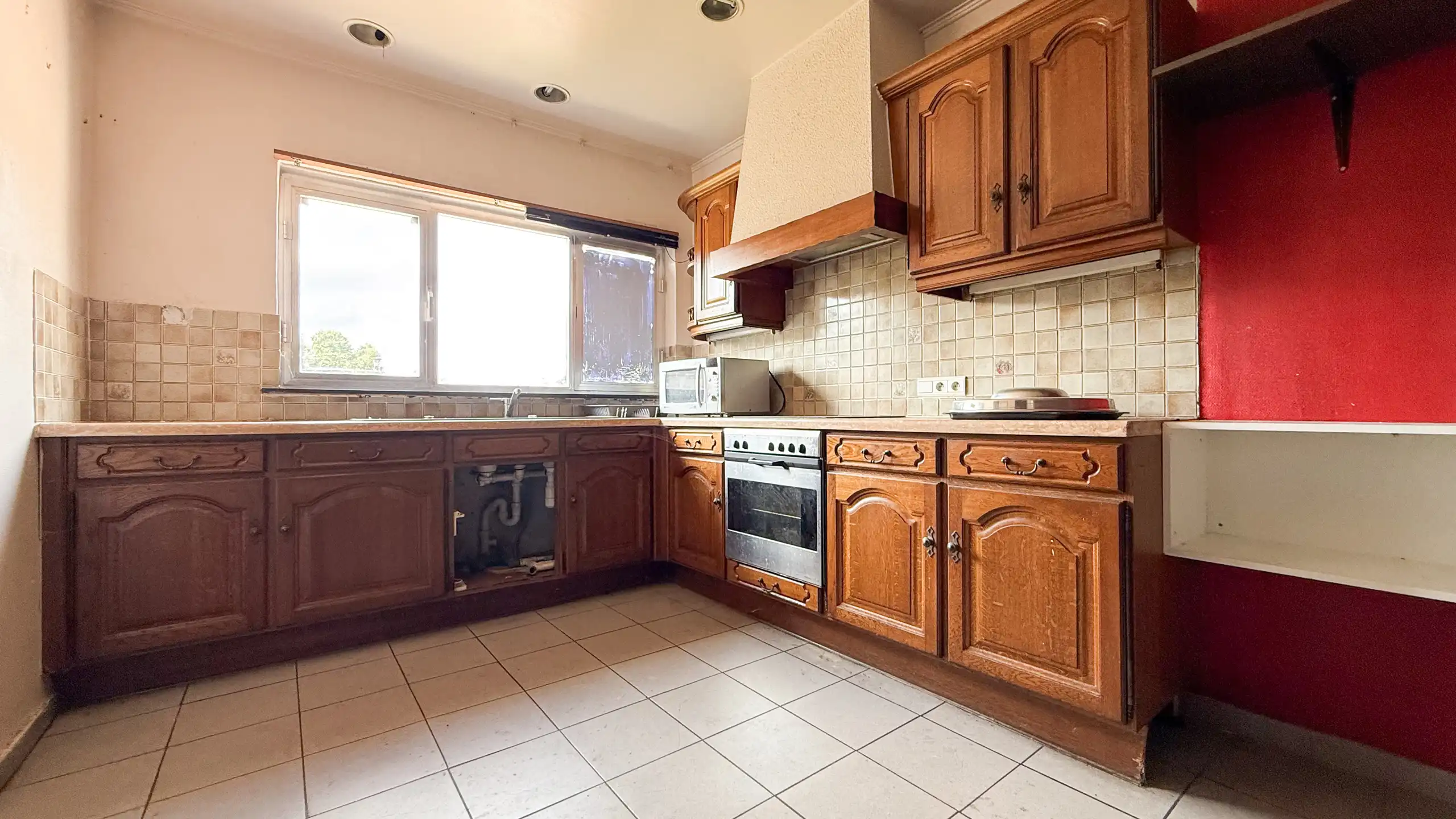 Karaktervol pand met 6 slpkms en renovatiepotentieel in HH ! foto 15