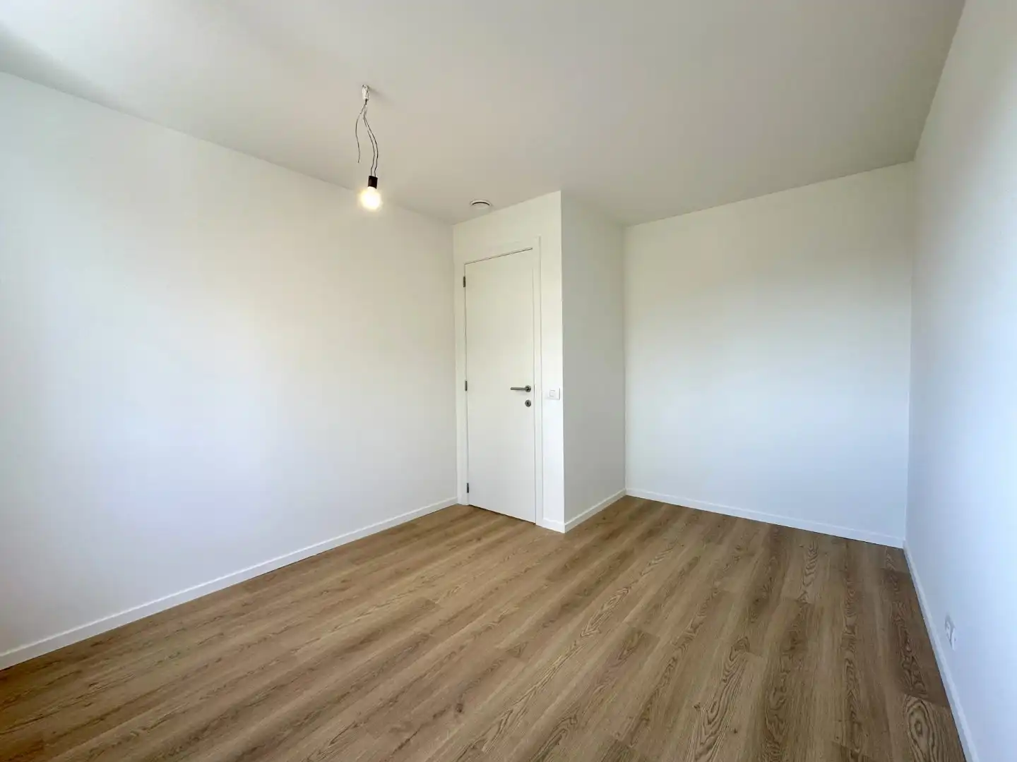 Moderne woning in groene omgeving te Ruddervoorde foto 12