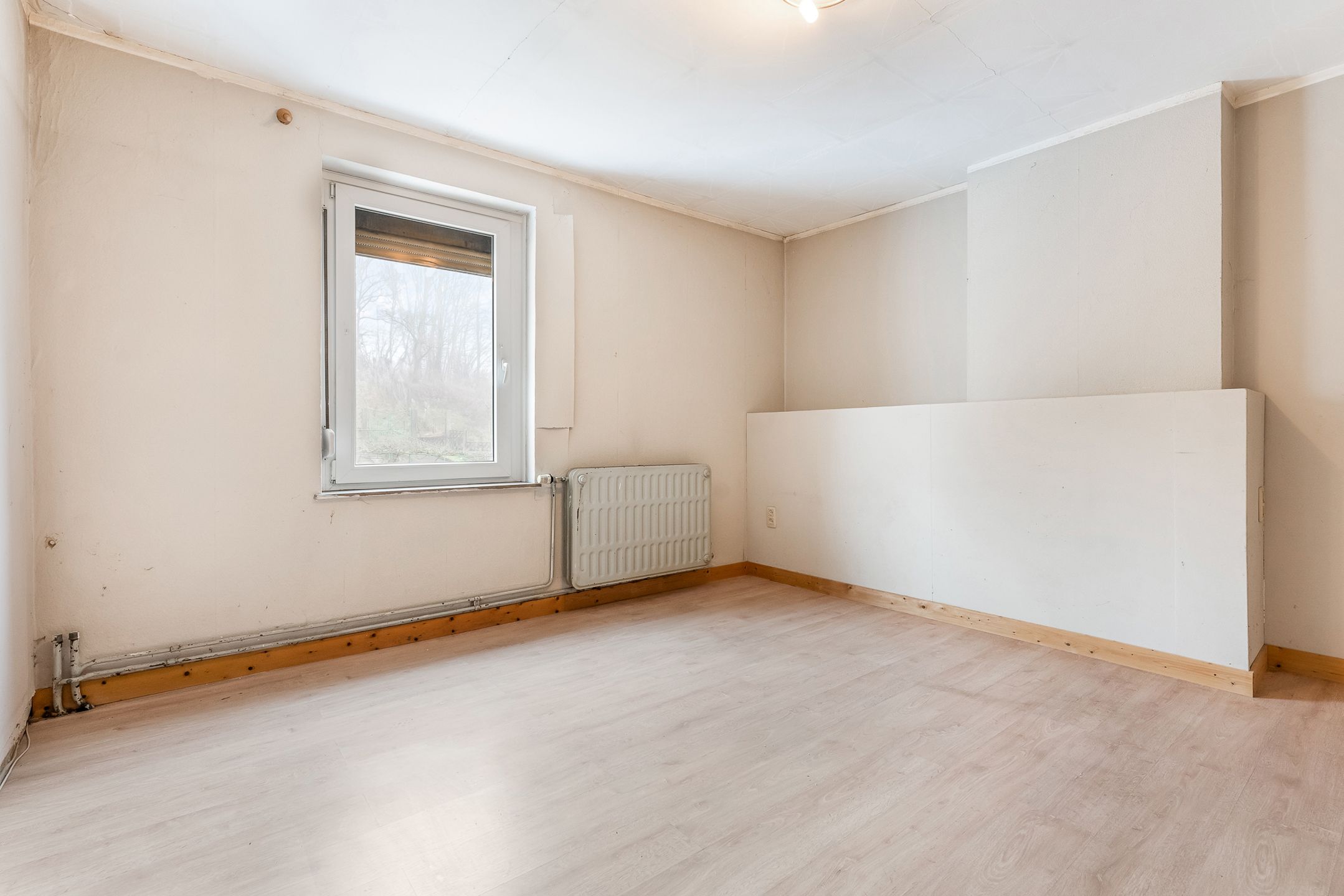 Te renoveren woning inclusief loods te Zichen foto 16