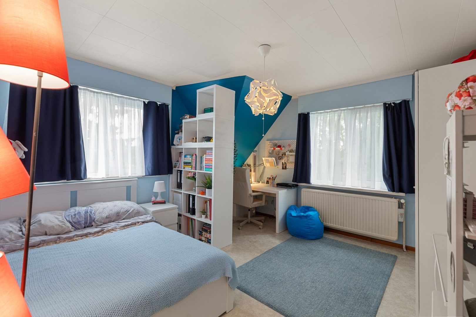 Halfopen gezinswoning in het hart van het landelijke Gontrode, met zicht op agrarisch gebied foto 12