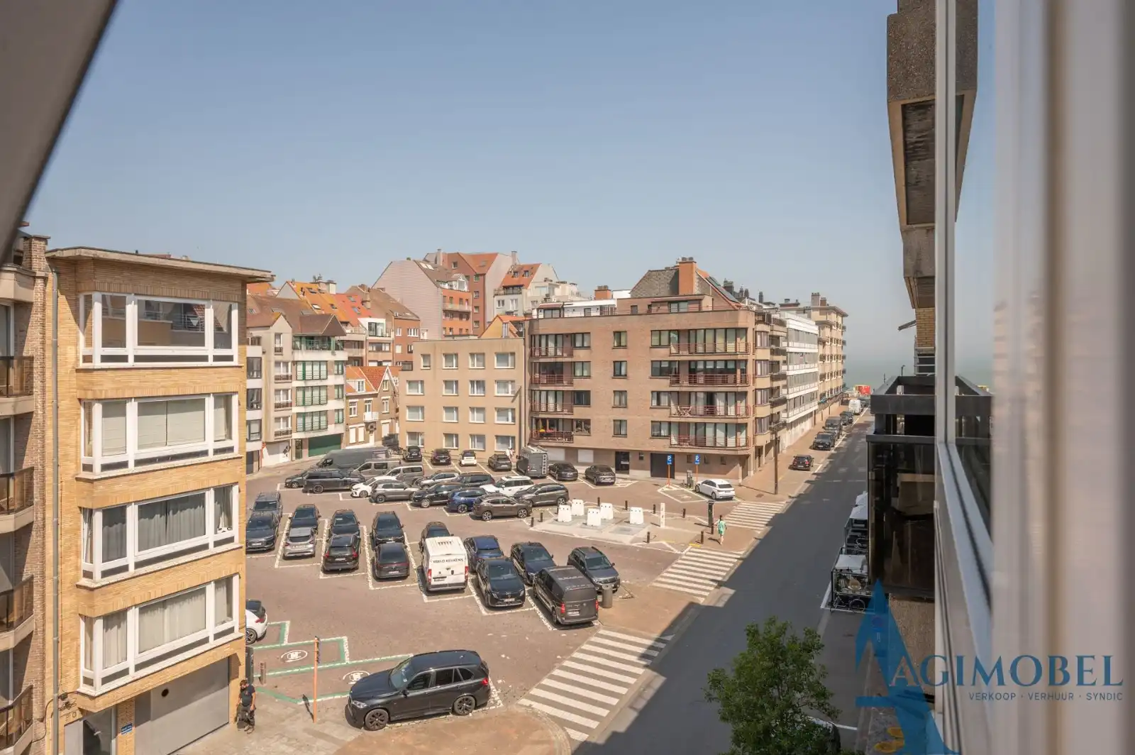 Compact 2-slaapkamerappartement met vleugje zij zeezicht, boordevol potentïeel en mogelijkheid tot aankoop garage in de directe omgeving . foto 14