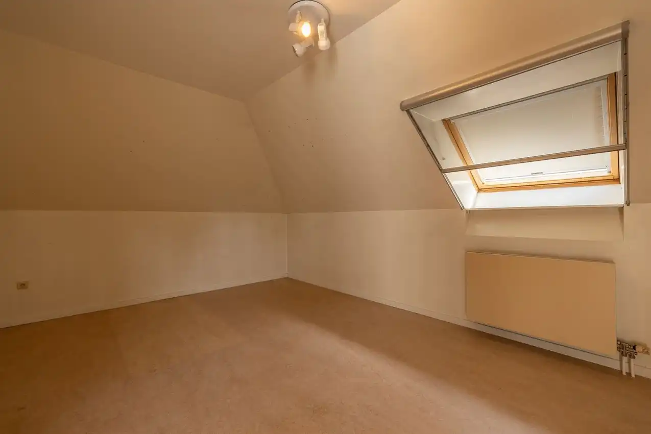 Landelijke villa op 1 hectare in Assent foto 24