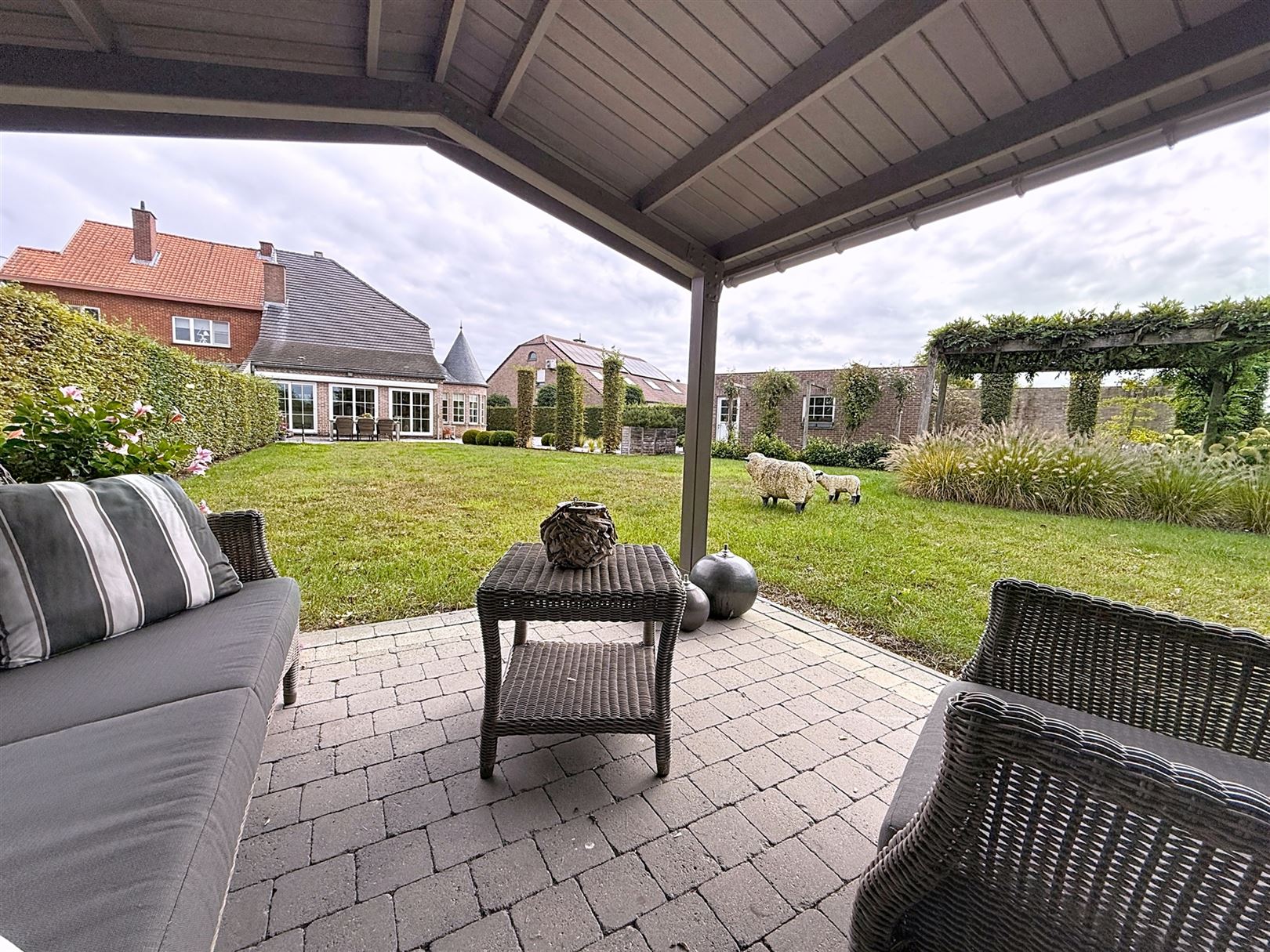 Instapklare woning, 2 slpks + inrichtb. zolder, tuin, 10a 85ca foto 38