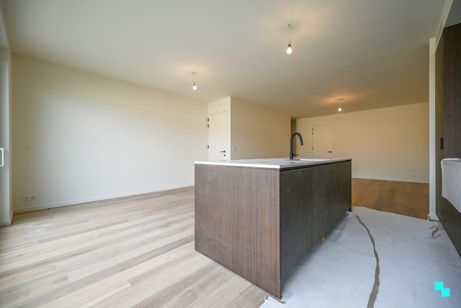 Hedendaagse, duurzame nieuwbouwwoning te Sint-Eloois-Vijve foto 5