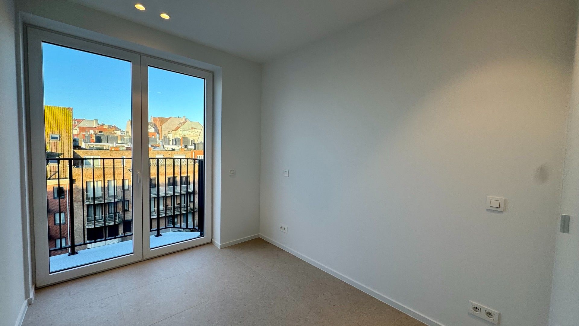 Prachtig nieuwbouw appartement met zijdelings zeezicht in het centrum van Knokke. foto 11