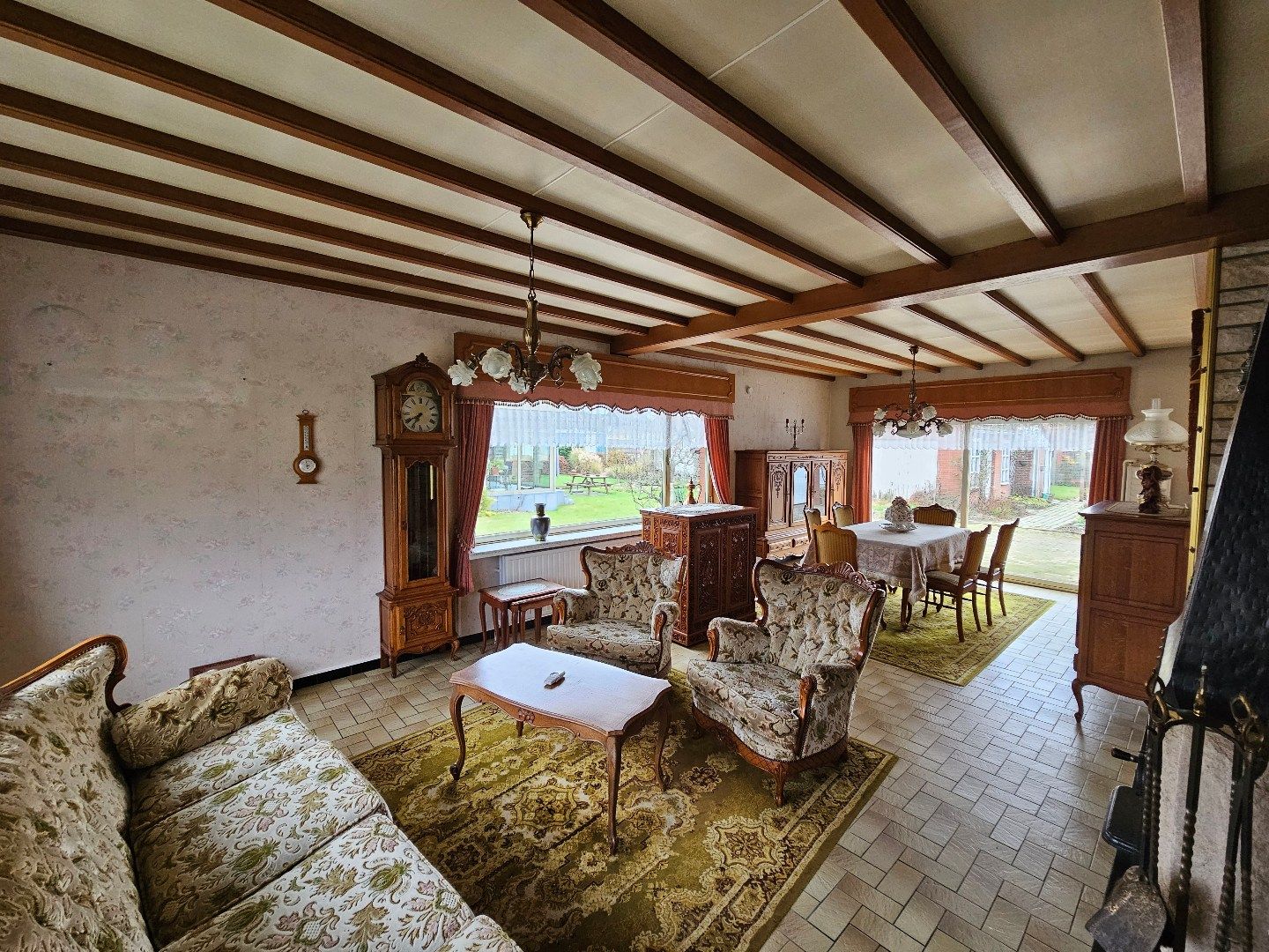 Vrijstaande laagbouwwoning op ruim perceel  foto 3