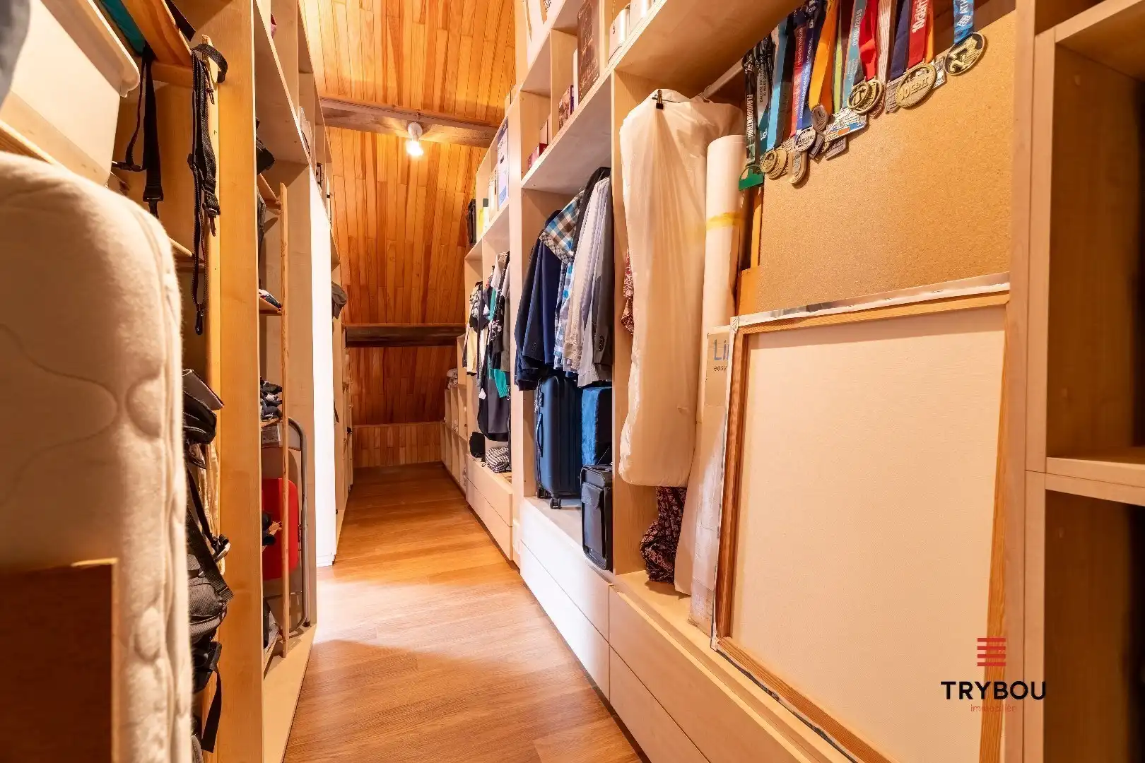 Ruime stadswoning met 4 slaapkamers foto 18