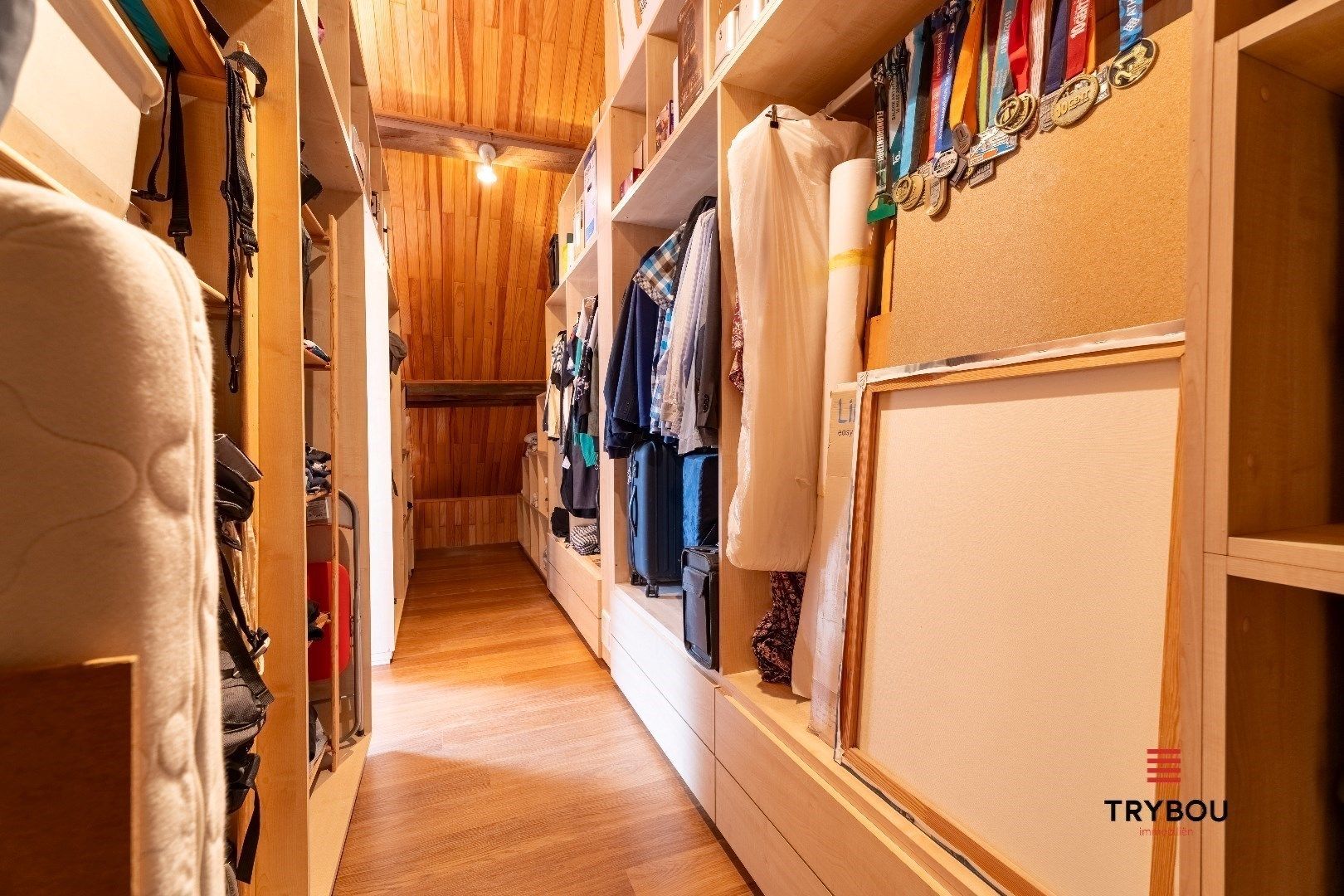 Ruime stadswoning met 4 slaapkamers foto 18