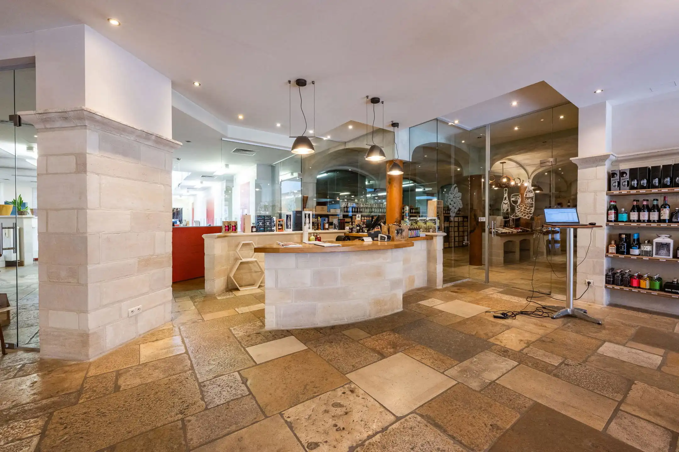 Commerciële ruimte te huur foto 7