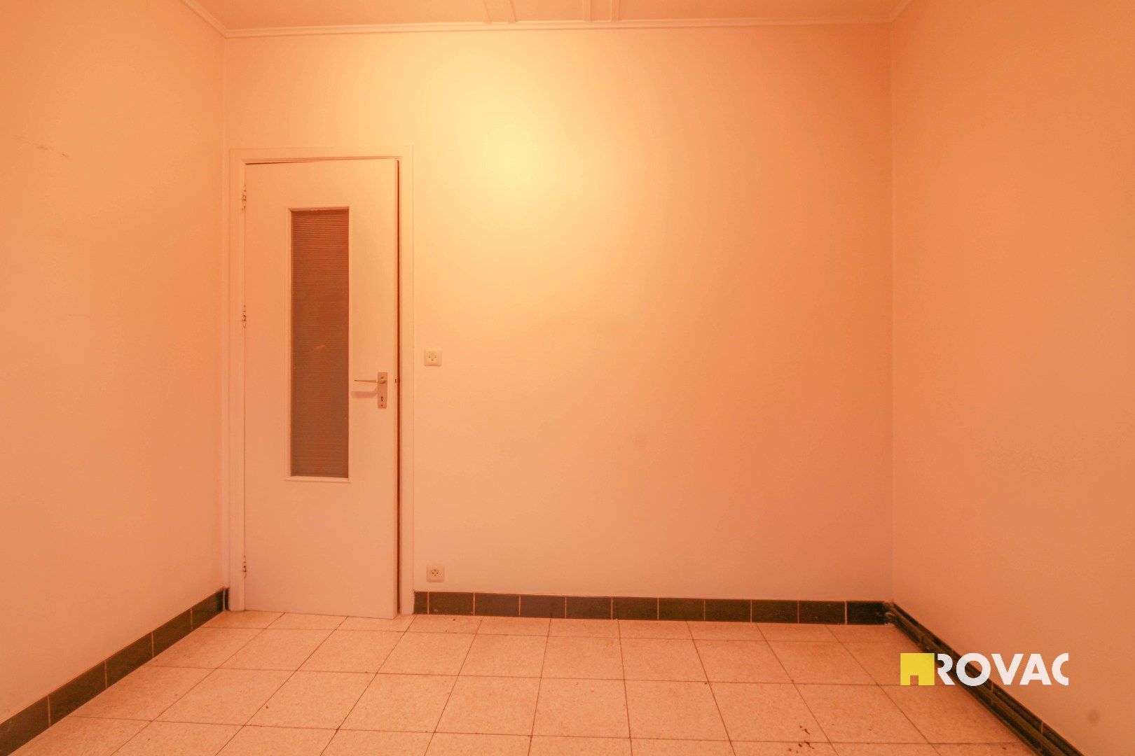 Op te frissen appartement met garage! foto 11