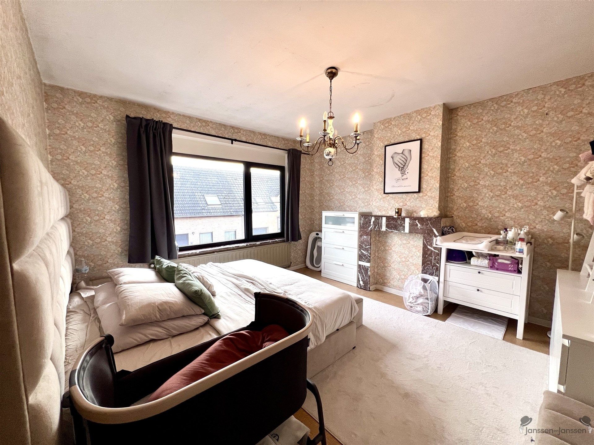 Rijwoning met 4 slaapkamers & tuin foto 7