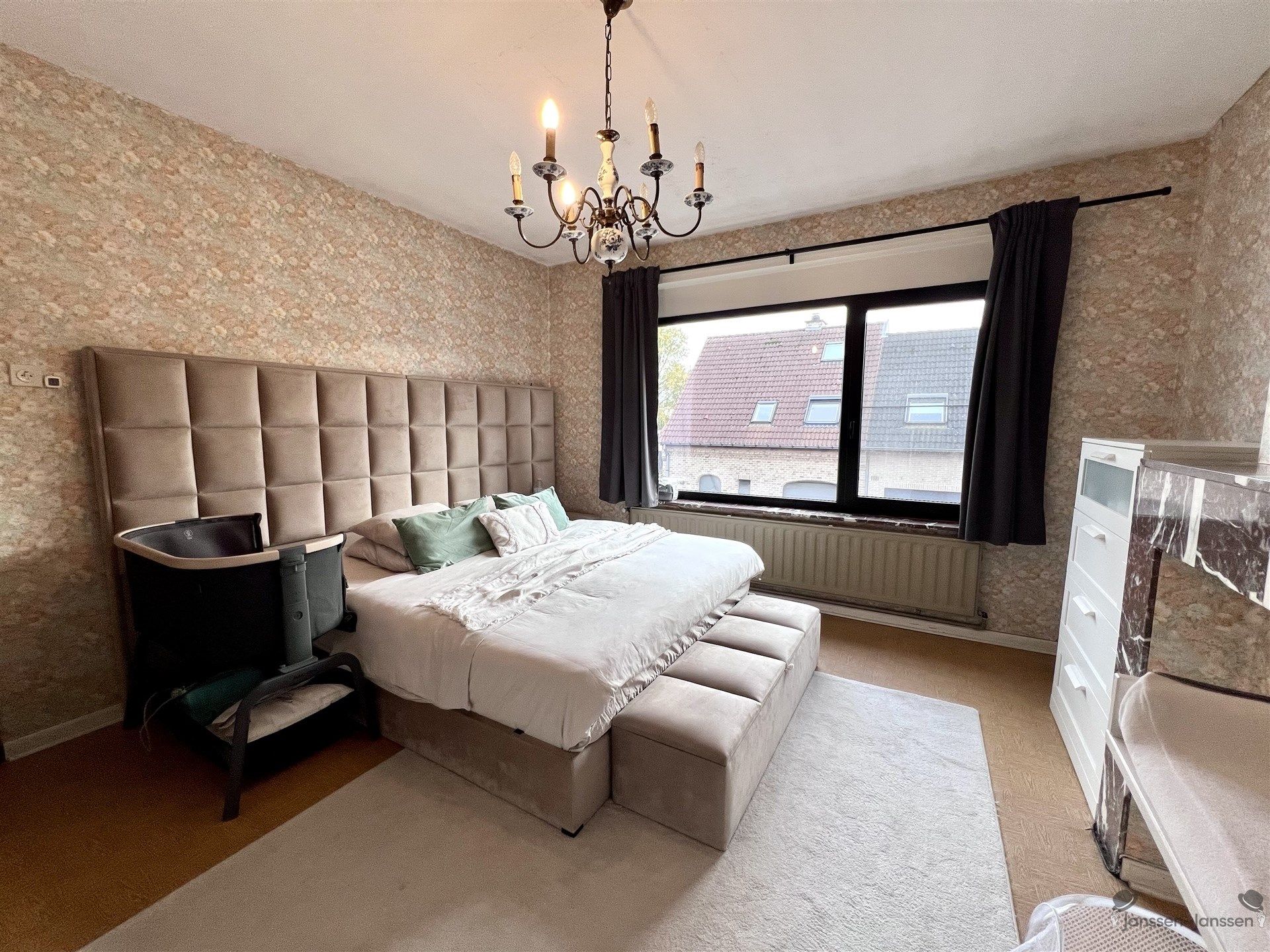 Rijwoning met 4 slaapkamers & tuin foto 7