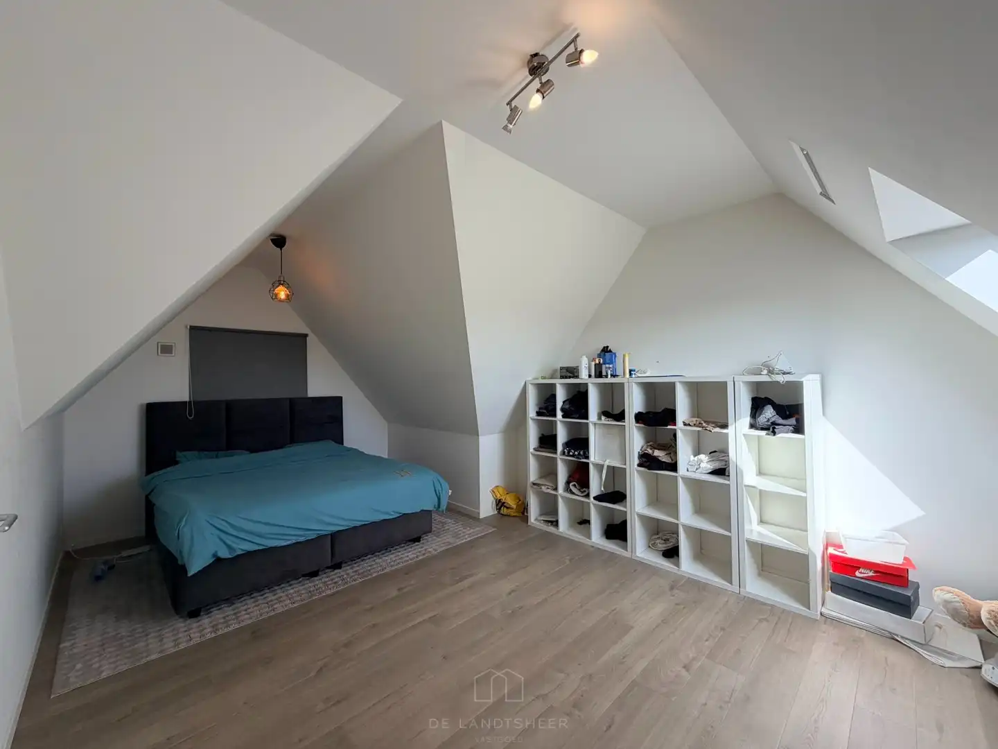 Ruim en lichtrijk duplexappartement van 129 m² met 2 slaapkamers en terras in Mariekerke foto 7