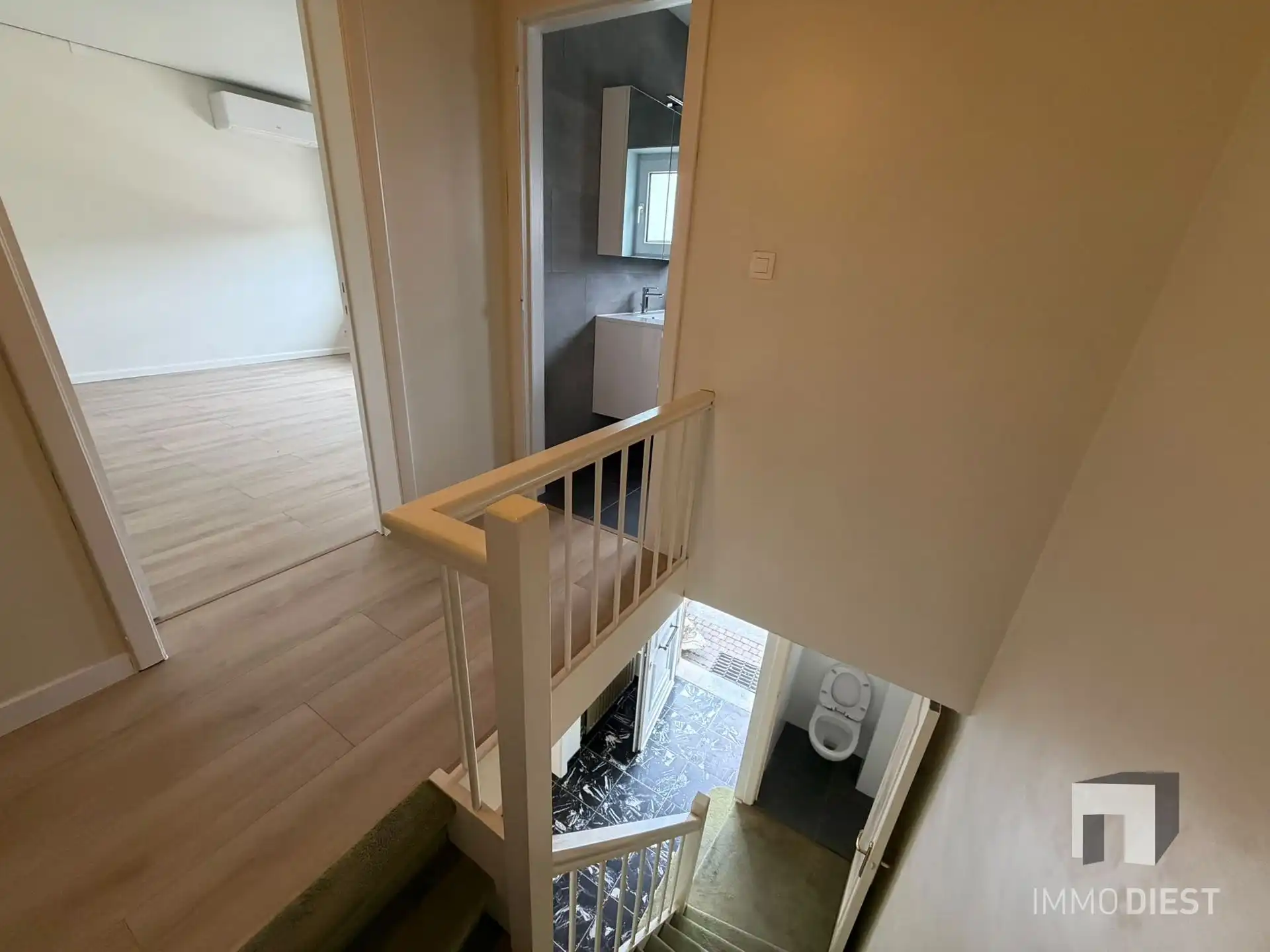 Hoekwoning foto 17