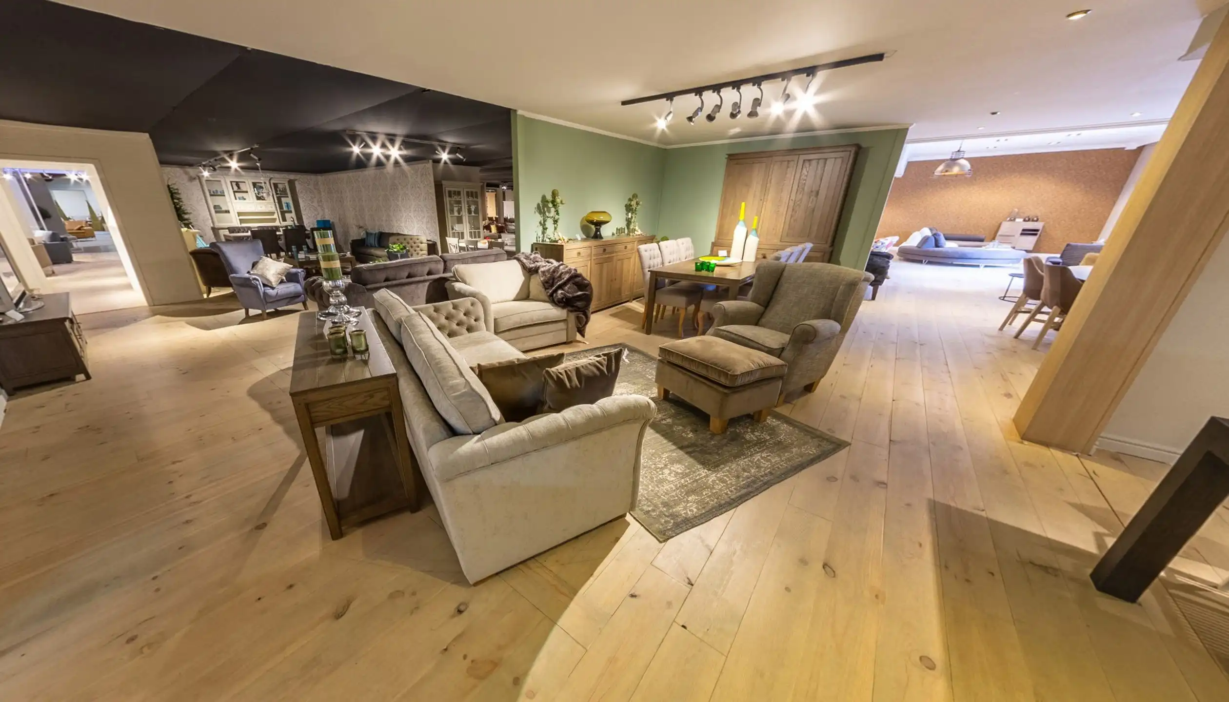 Bedrijfsgebouw te koop op commerciële ligging in Putte foto 8